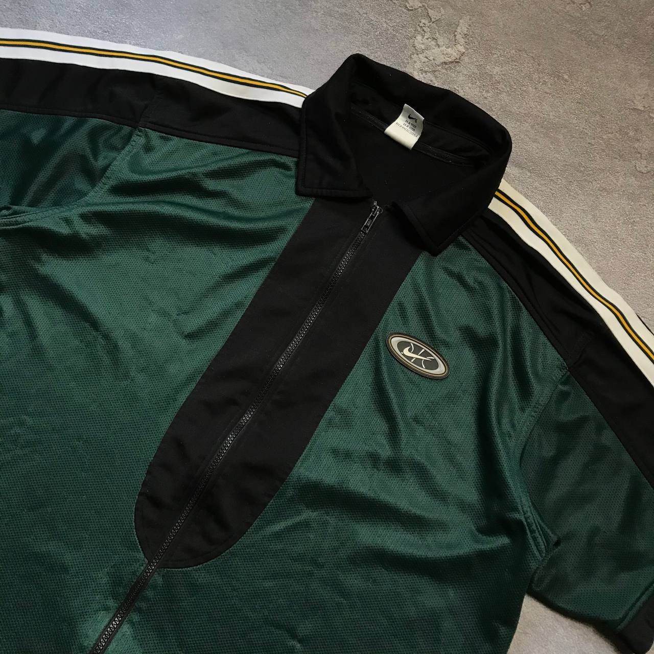 Nike Nike Basketball Full Zip Tee Vintage 90s/00s Size US L / EU 52-54 / 3 - 3 Thumbnail