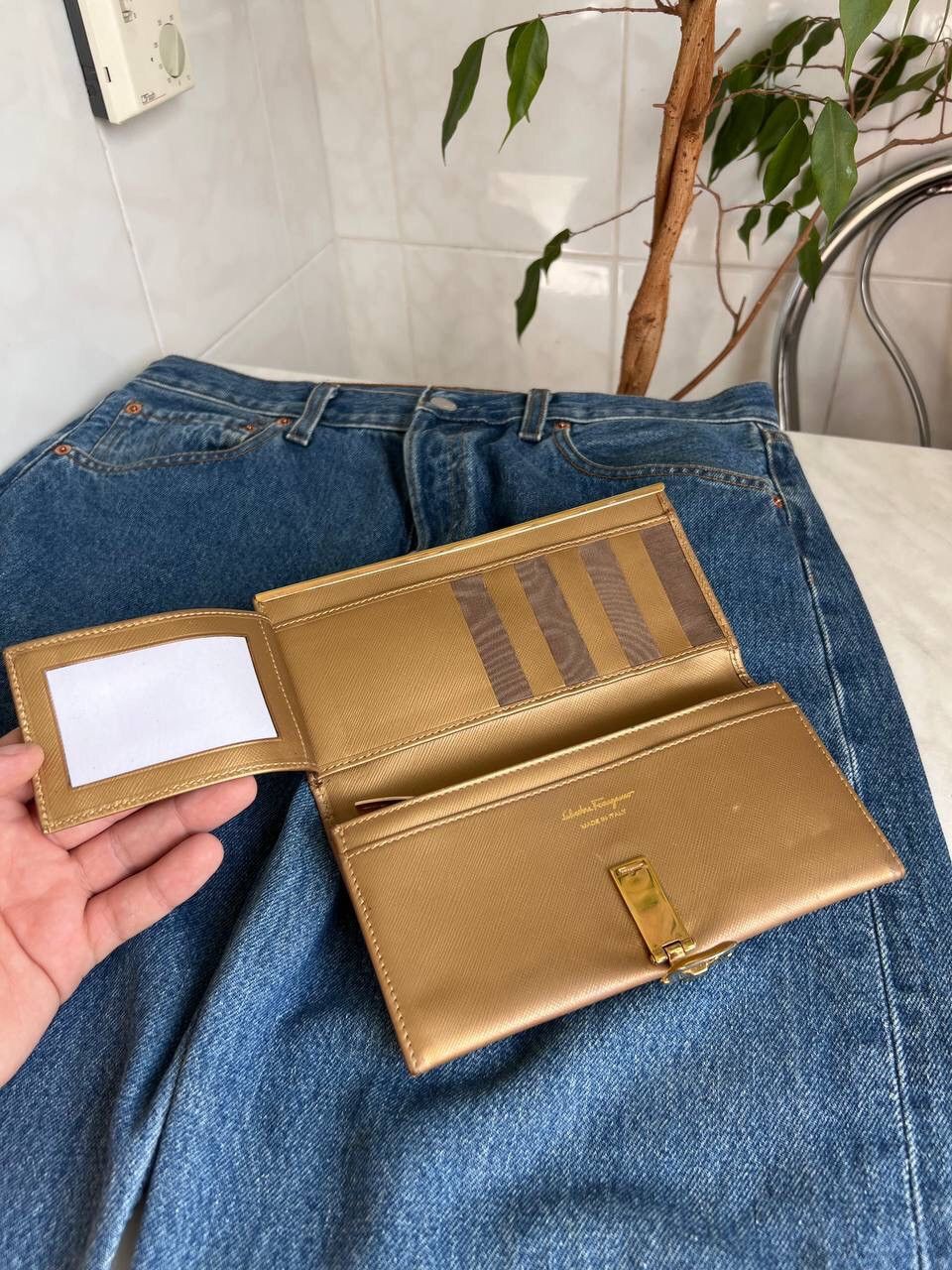Salvatore Ferragamo Vintage Salvatore Ferragamo Leather Gold Wallet Size ONE SIZE - 13 Thumbnail