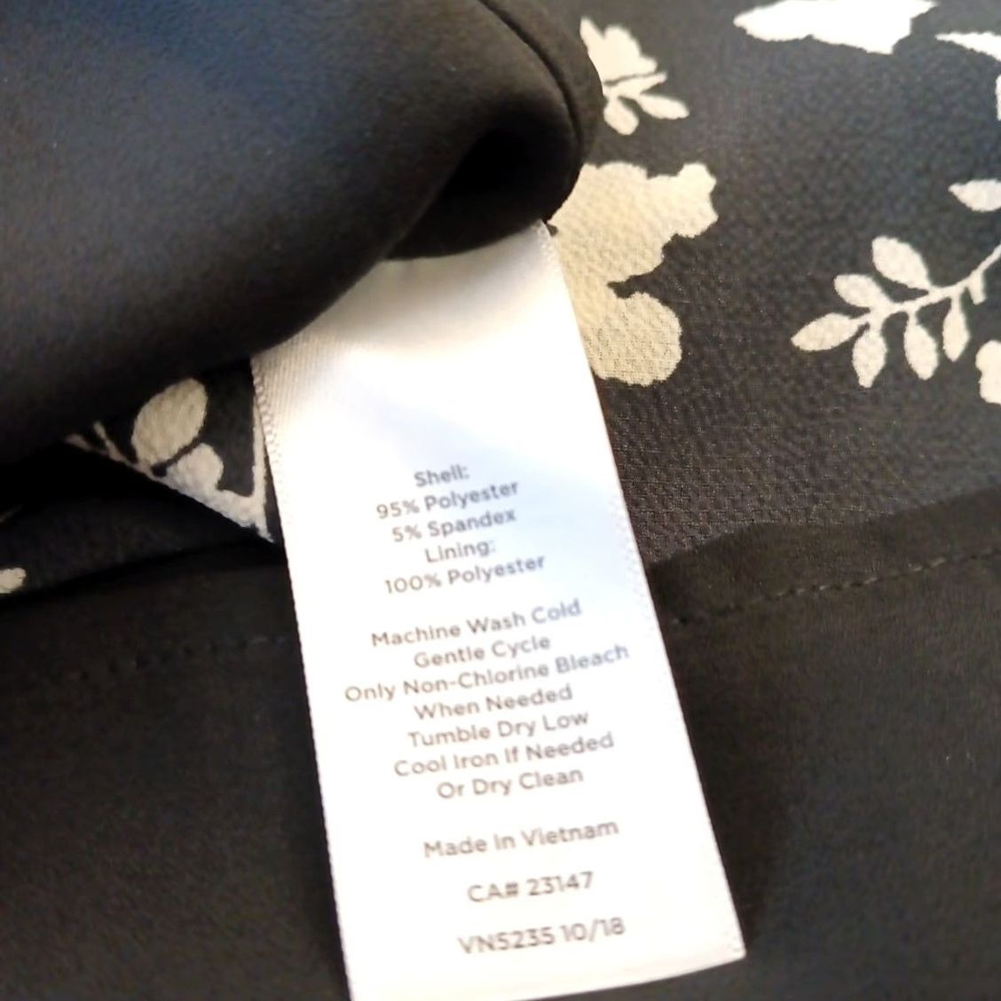 Talbots Talbots Skirt A-Line Midi Black Floral Lined 10 Womens Zip Polyester Spandex Flagship Regular Vintage: No Size 32" / US 10 / IT 46 - 7 Thumbnail
