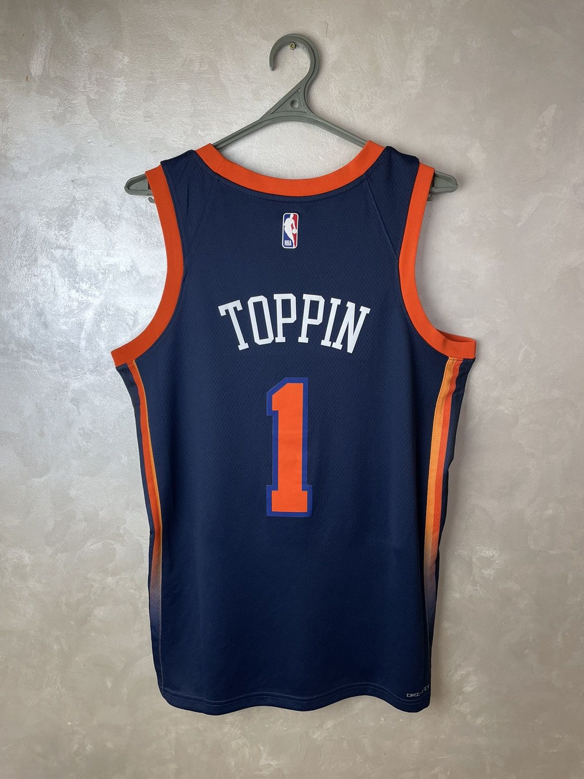 Jordan Brand 2022-23 New York Knicks Obi Toppin #1 Mens M Jersey Size US M / EU 48-50 / 2 - 8 Thumbnail