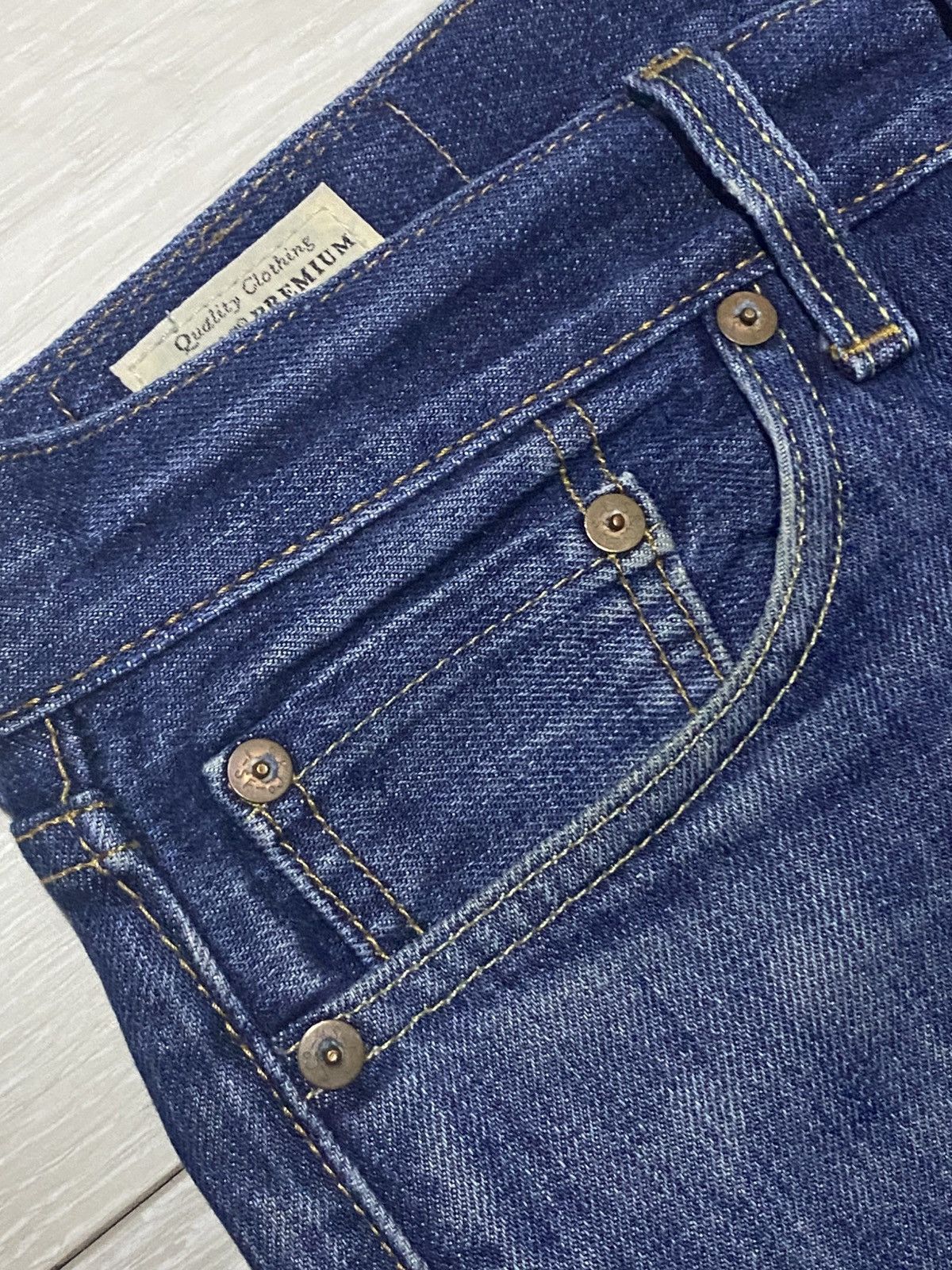 Levi's Vintage Levis Big E Y2K USA Blue Wash Distressed Jeans Size US 31 - 9 Thumbnail