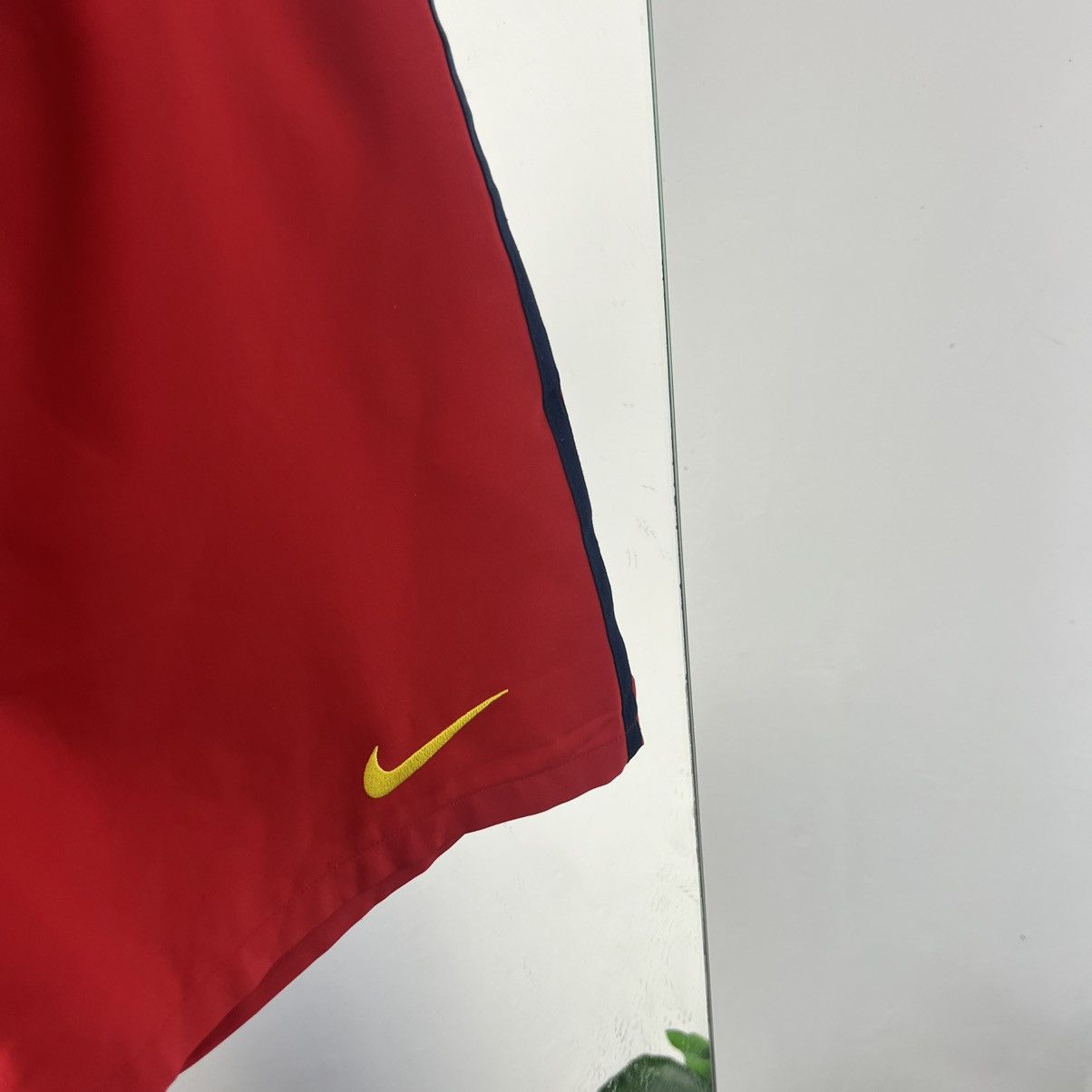 Nike Vintage Y2K Nike FC Barcelona Soccer Jersey Shorts Size US 30 / EU 46 - 4 Thumbnail