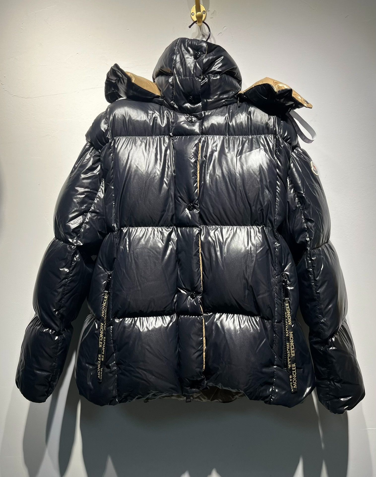 Moncler Moncler Down Black Down Jacket 3 Women Size XS / US 0-2 / IT 36-38 - 1 Thumbnail
