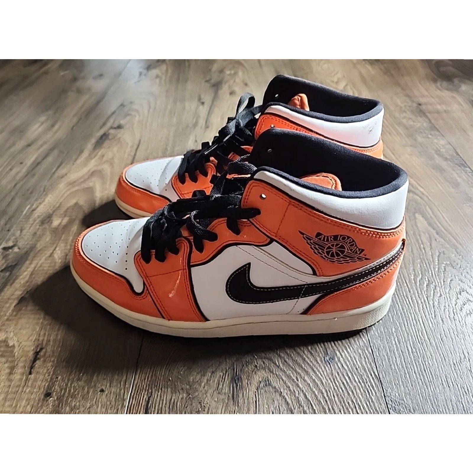 Jordan Brand Nike Air Jordan 1 Mid Turf Orange Mens Size 9.5 Size US 10 / EU 43 - 3 Thumbnail
