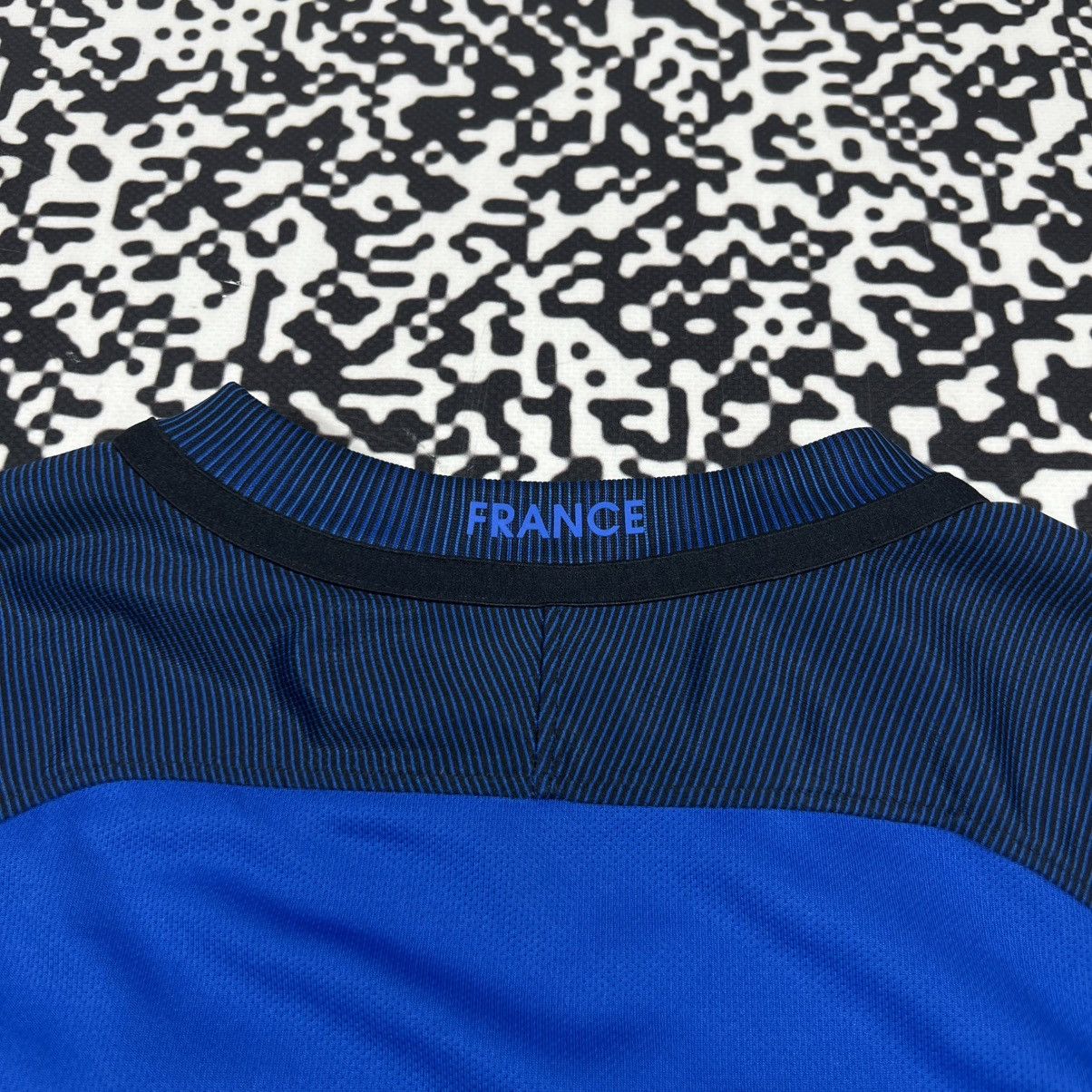 Nike Vintage Y2K Nike France Soccer Blokecore Style Jersey Tshirt Size S / US 4 / IT 40 - 13 Thumbnail