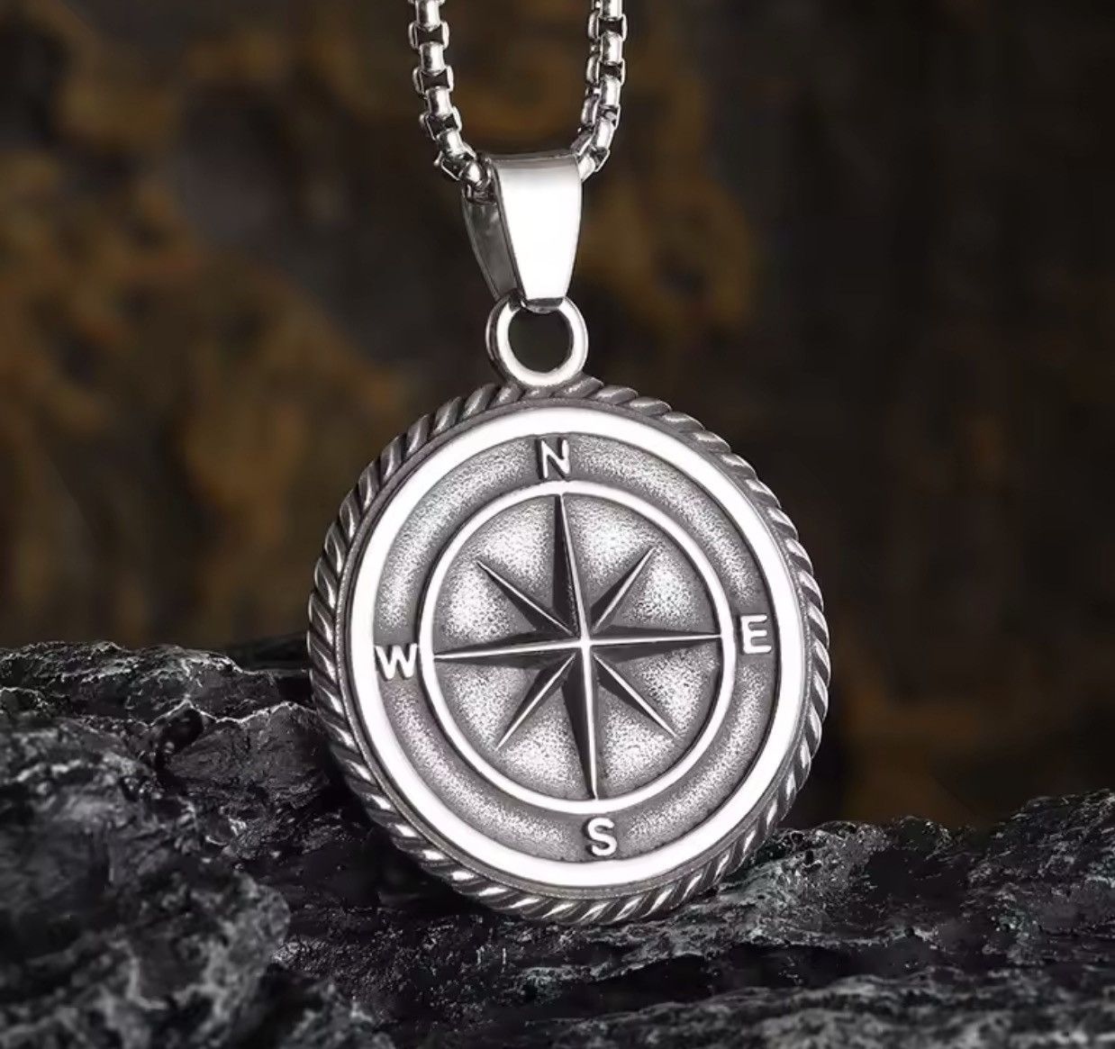 Jewelry Compass Pendant Necklace Size ONE SIZE - 2 Thumbnail