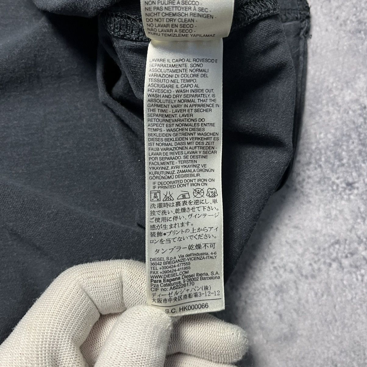 Diesel × Vintage Vintage Diesel Big Box Logo Tee Distressed Avant-Garde Y2K Size US M / EU 48-50 / 2 - 7 Thumbnail