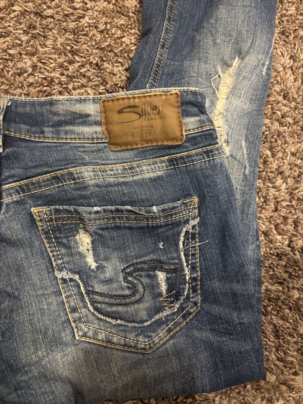 Silver Jeans Co. Silver Jeans Women's Sam Distressed Straight Jeans Size 26" / US 2 / IT 38 - 2 Thumbnail
