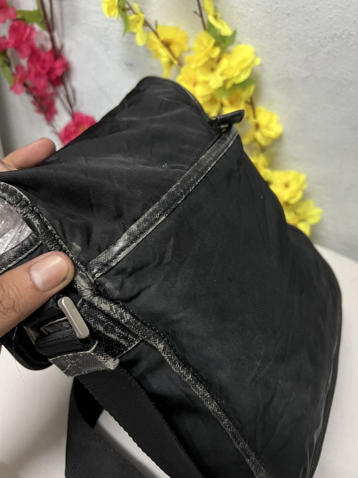 Prada Authentic Vintage Prada Black Shoulder Size ONE SIZE - 5 Thumbnail