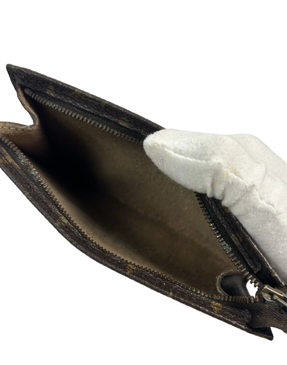 Louis Vuitton Louis Vuitton Monogram Toiletry Pouch Size ONE SIZE - 4 Thumbnail