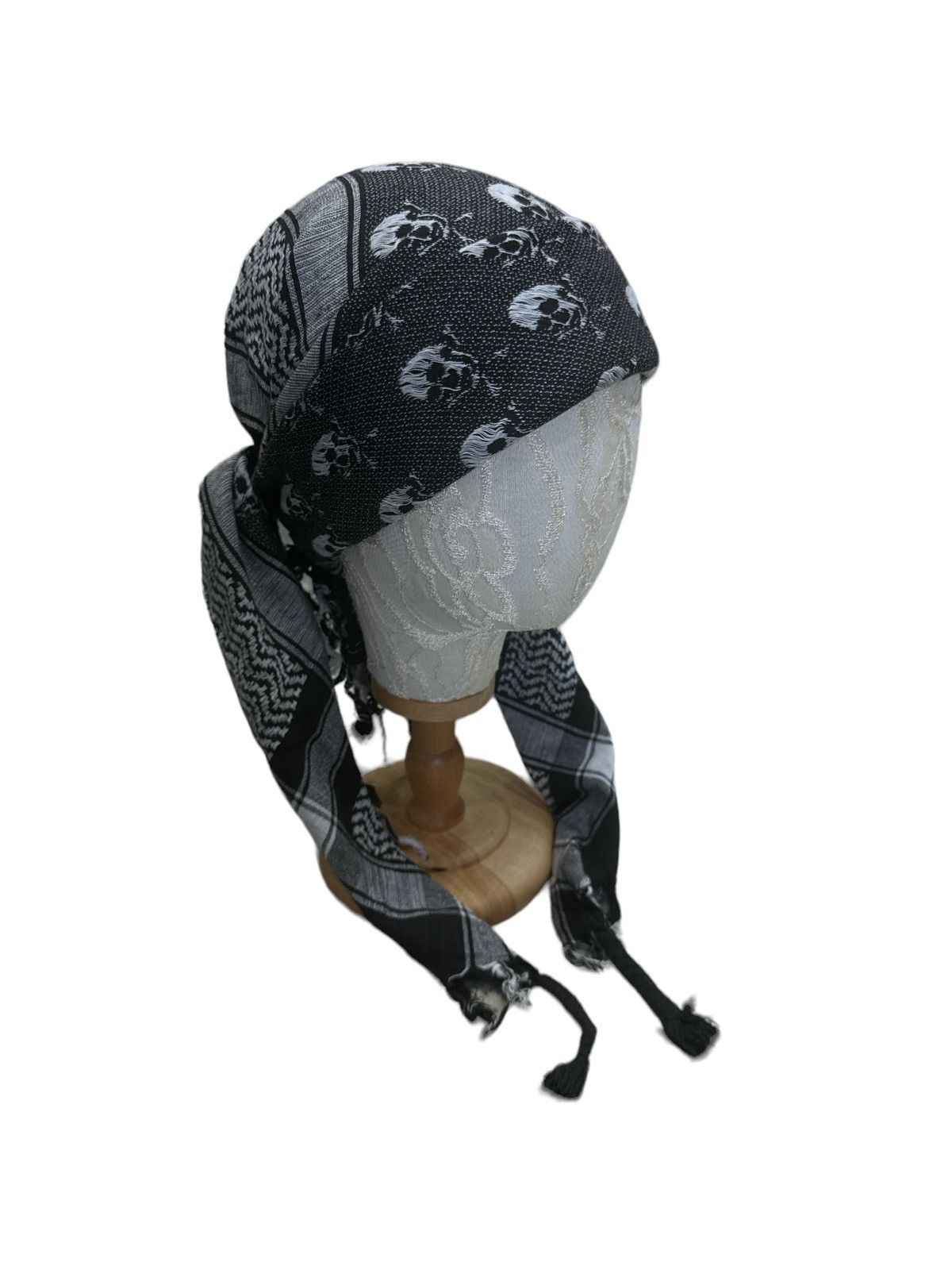 Other SKULLS MOTIVE KEFFIYEH SHEMAGH ARABIC STYLE SCARF Size ONE SIZE - 2 Thumbnail
