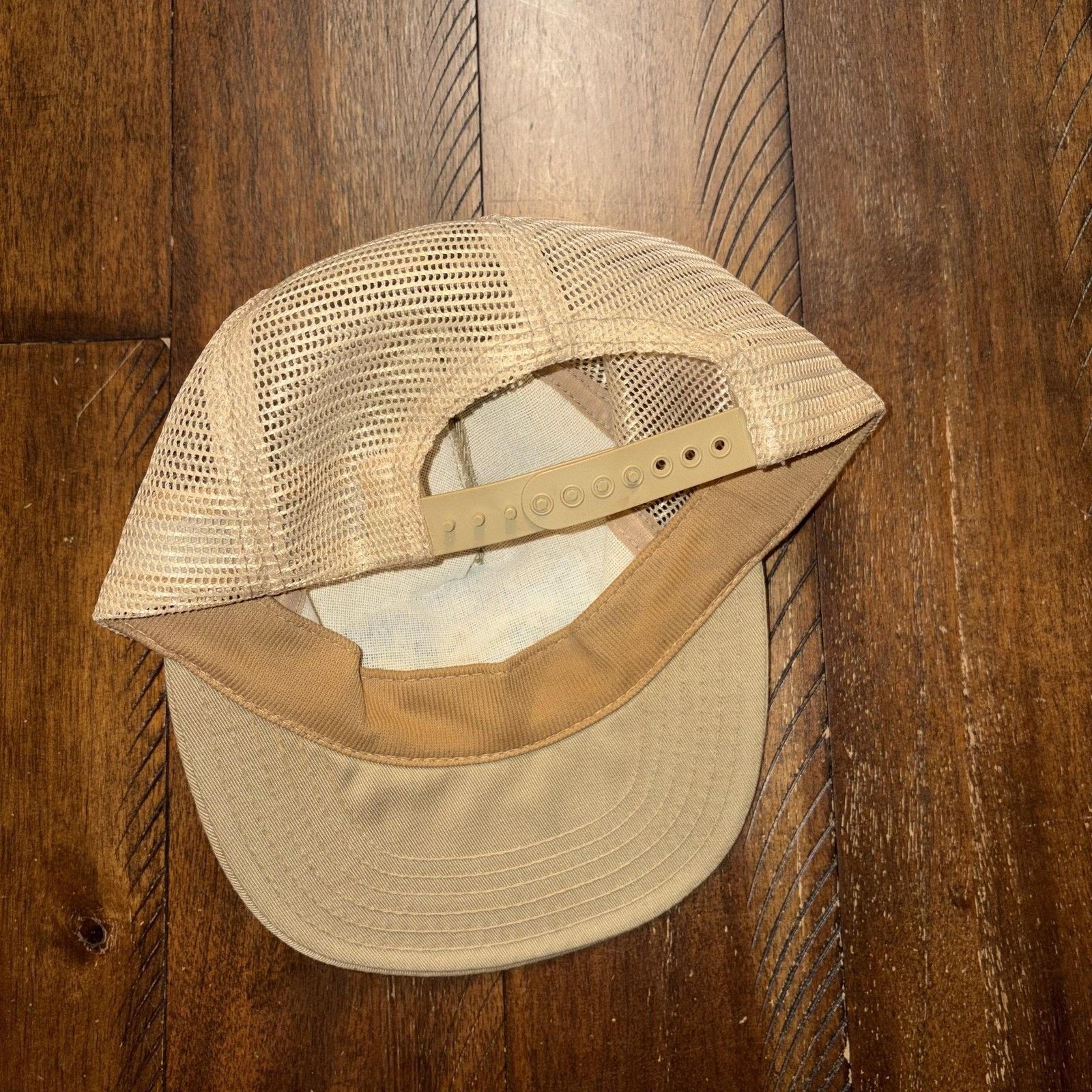 Vintage Vtg Fish Hat Cap Snap Back Beige Mesh Trucker 80s Fishing Size ONE SIZE - 5 Thumbnail