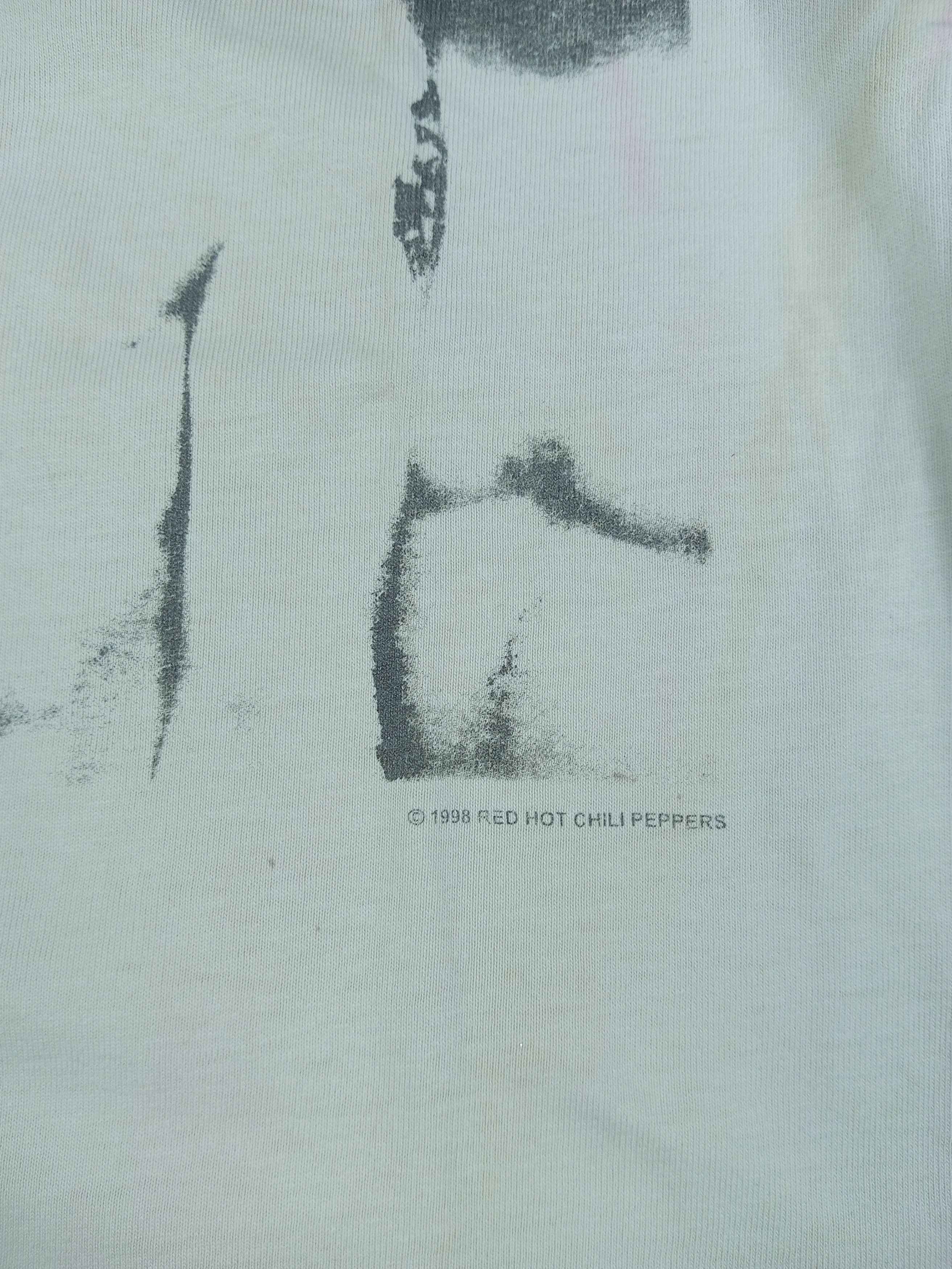 Band Tees Vintage 90s RED HOT CHILI PEPPERS Raglan Tee Size US S / EU 44-46 / 1 - 5 Thumbnail