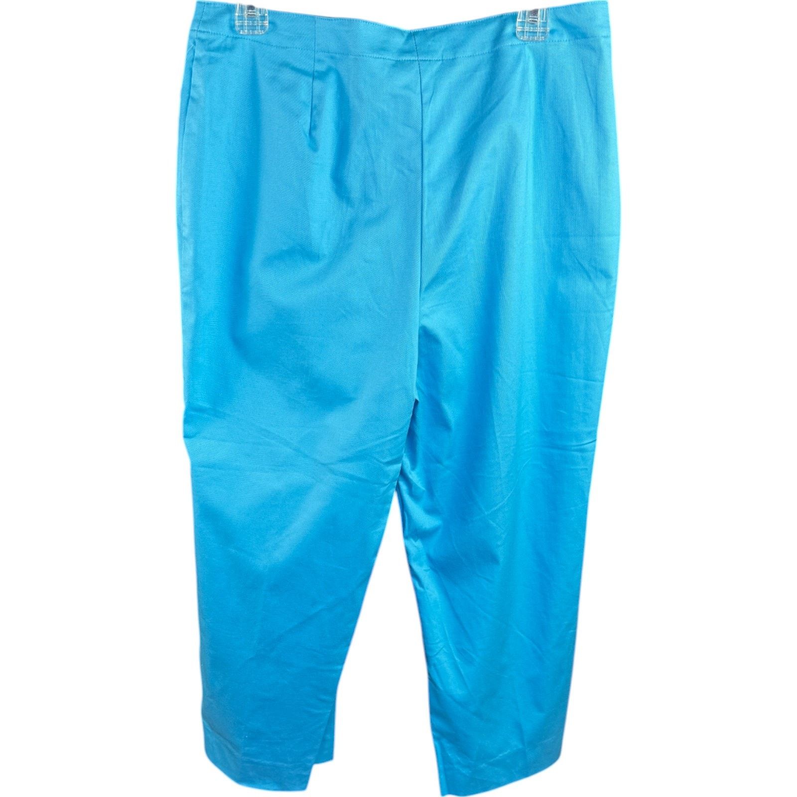 JH Collectibles JH Collectibles Stretch Pants Women’s 14 Blue Capris NWT Size 36" / US 14 / IT 50 - 2 Thumbnail
