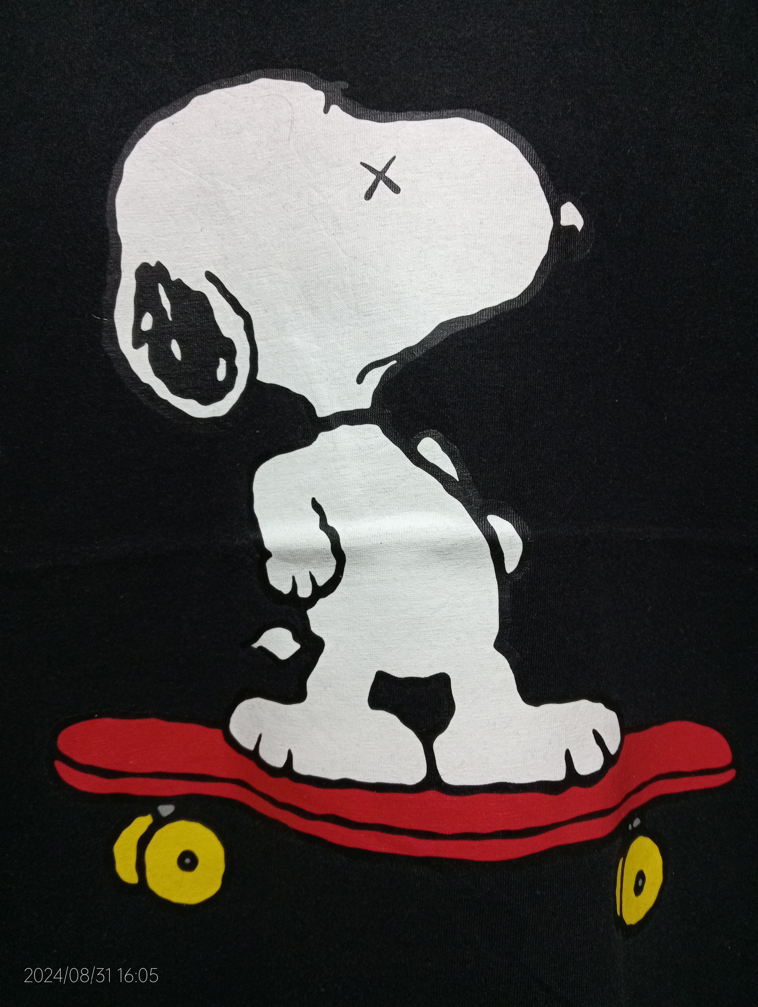 Kaws × Peanuts KAWS X PEANUTS Skateboard Single Stitch Uniqlo Tee Size US L / EU 52-54 / 3 - 2 Thumbnail