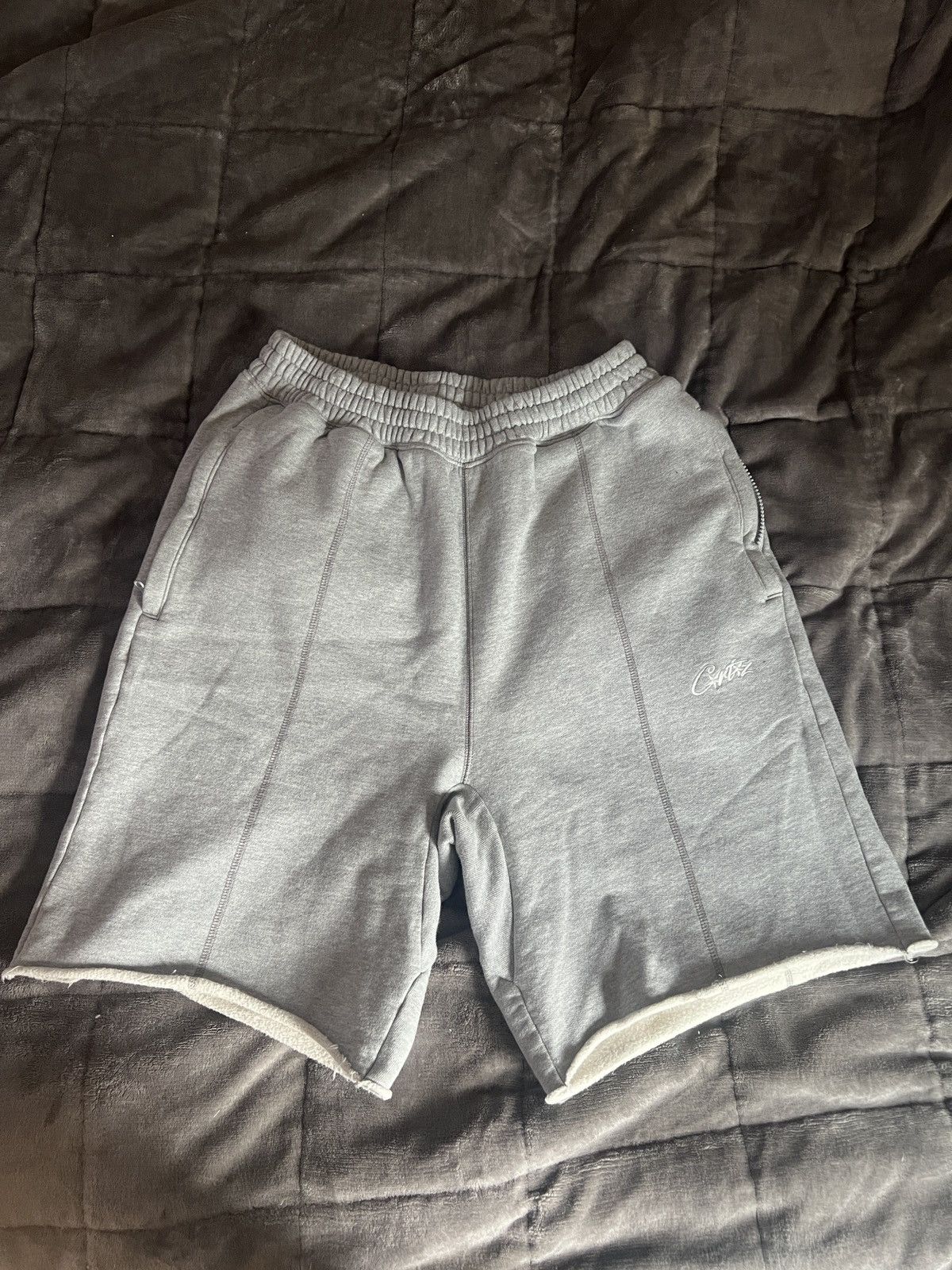 Corteiz Corteiz HMP Raw Hem shorts heather grey medium | Grailed