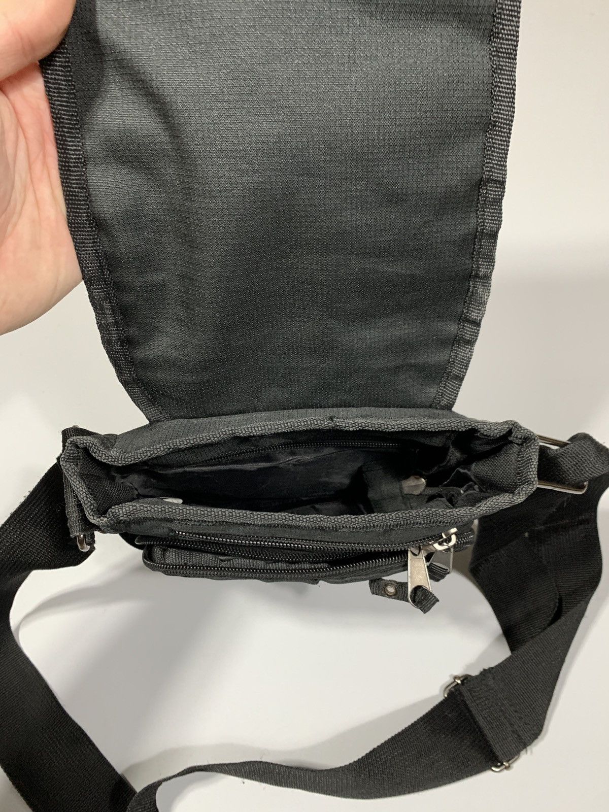 Japanese Brand Y2K Multipocket Messenger Crossbody Bag Size ONE SIZE - 5 Thumbnail