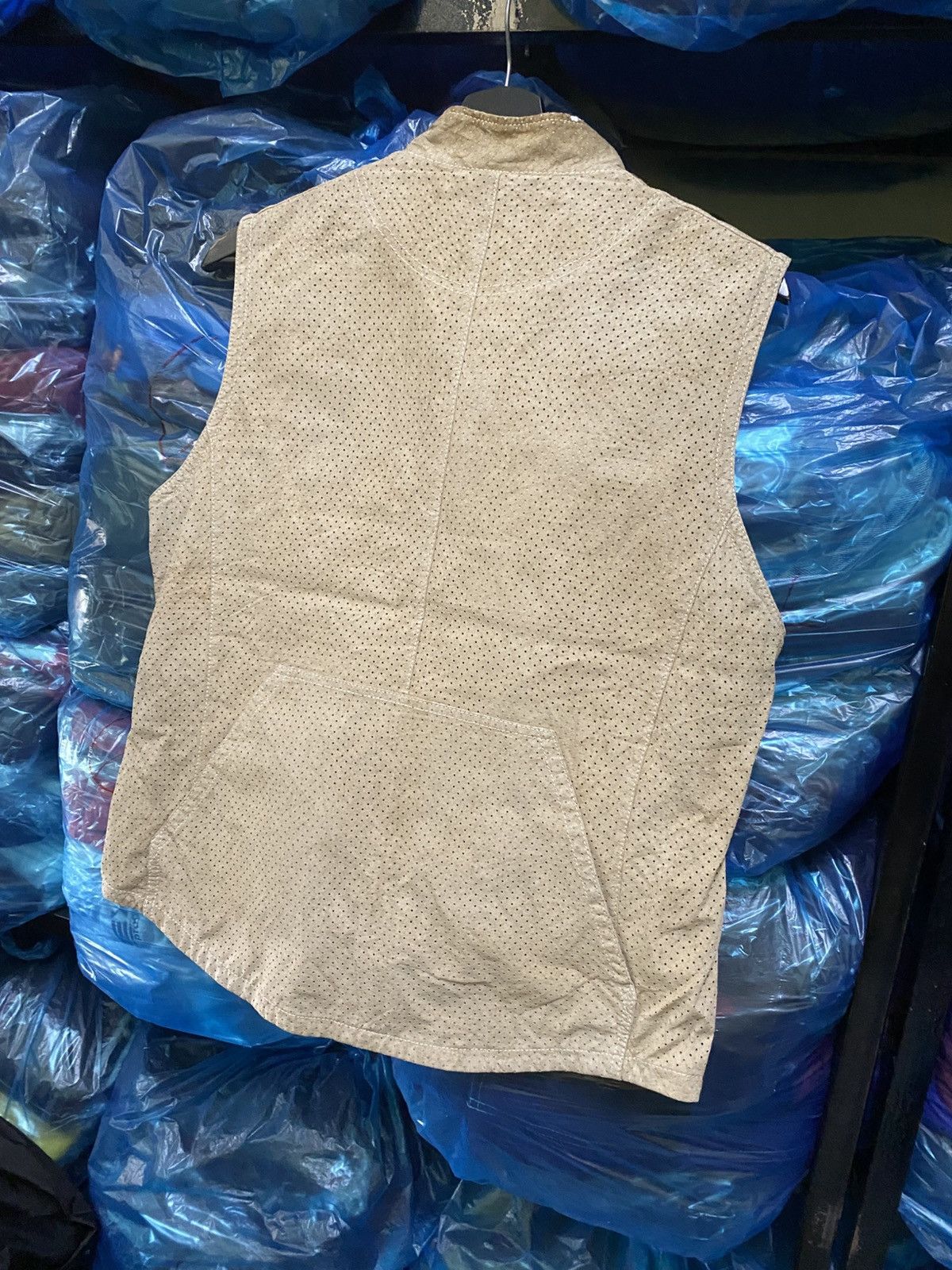 Japanese Brand Vintage W.L.C Beige Suede Perforated Utility Vest – Japanese Size US L / EU 52-54 / 3 - 13 Thumbnail