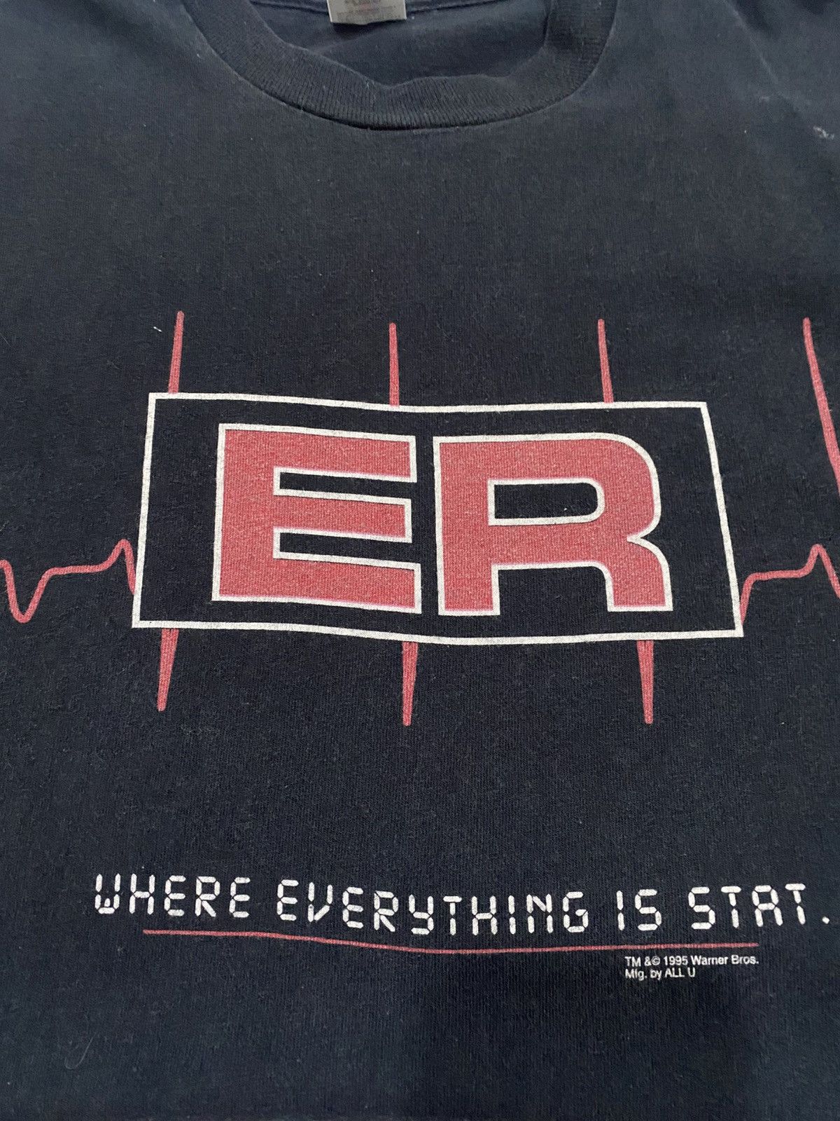 Vintage Vintage 95’s Warner Bros ER TV Series Short Sleeve T-Shirt Size US XL / EU 56 / 4 - 3 Thumbnail