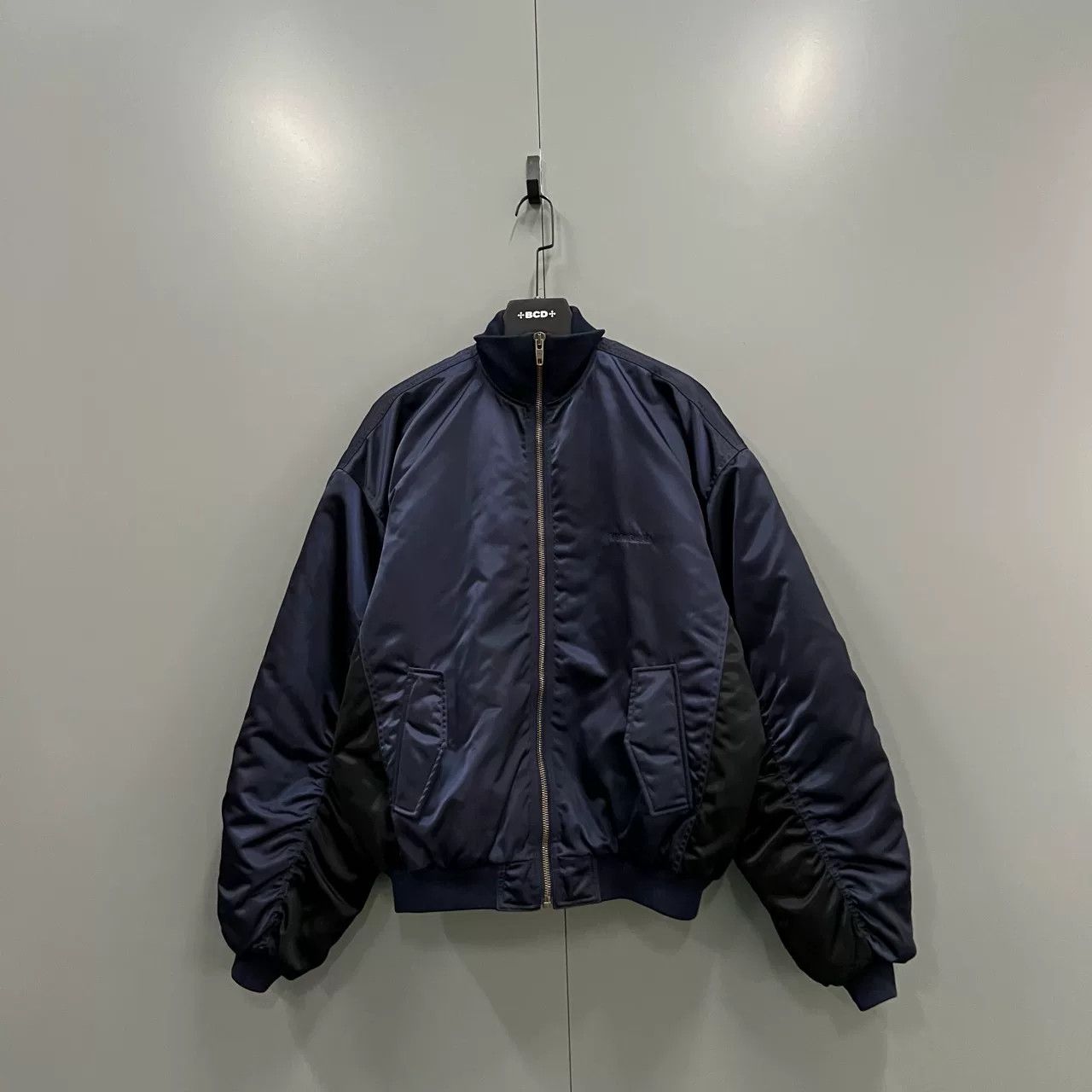 Balenciaga balenciaga embroidered logo outerwear jacket Size US M / EU 48-50 / 2 - 1 Thumbnail