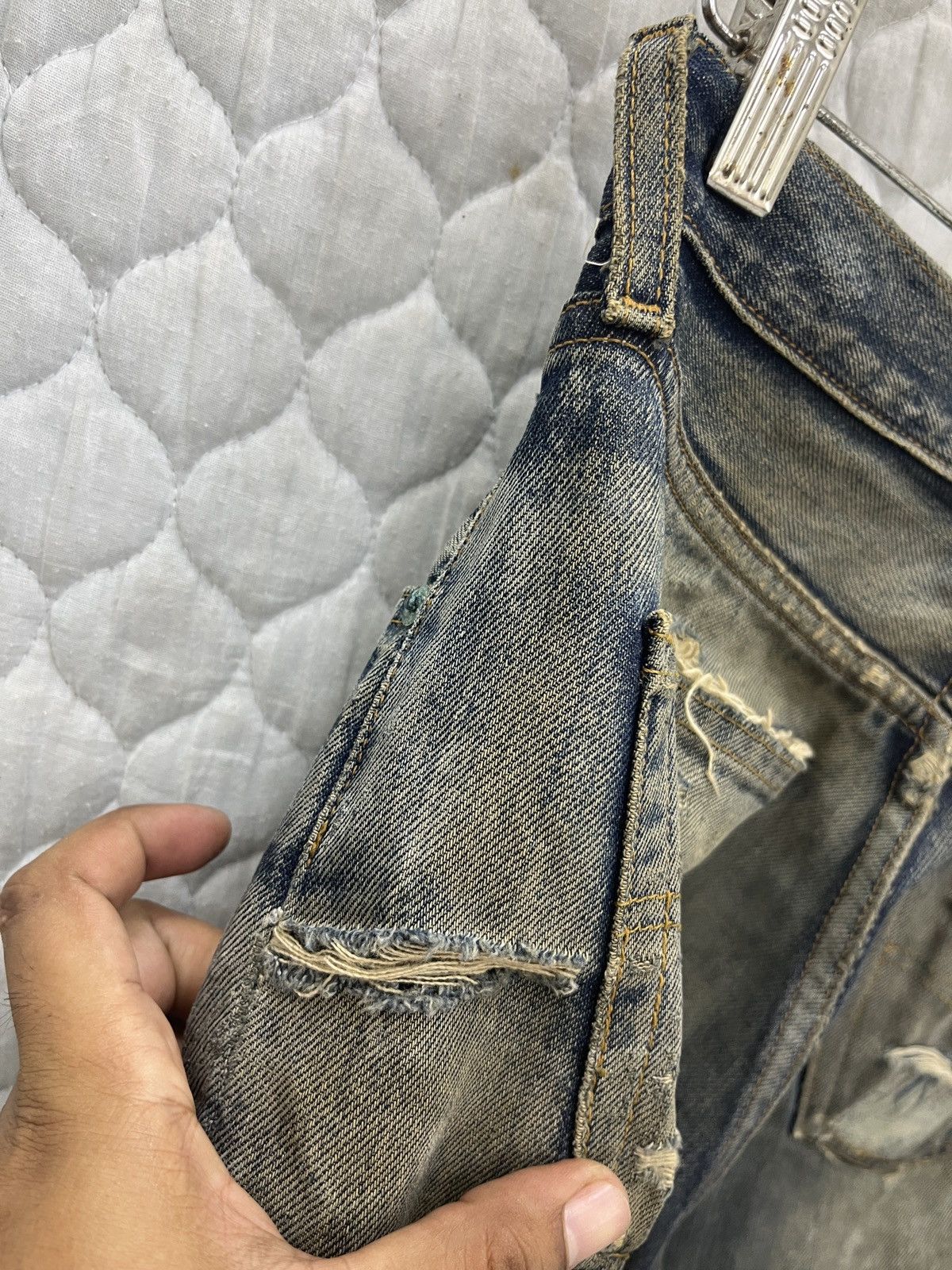 Levi's 🔥🔥🔥RARE VTG LEVIS DISTRESSED DENIM Size US 28 / EU 44 - 13 Thumbnail