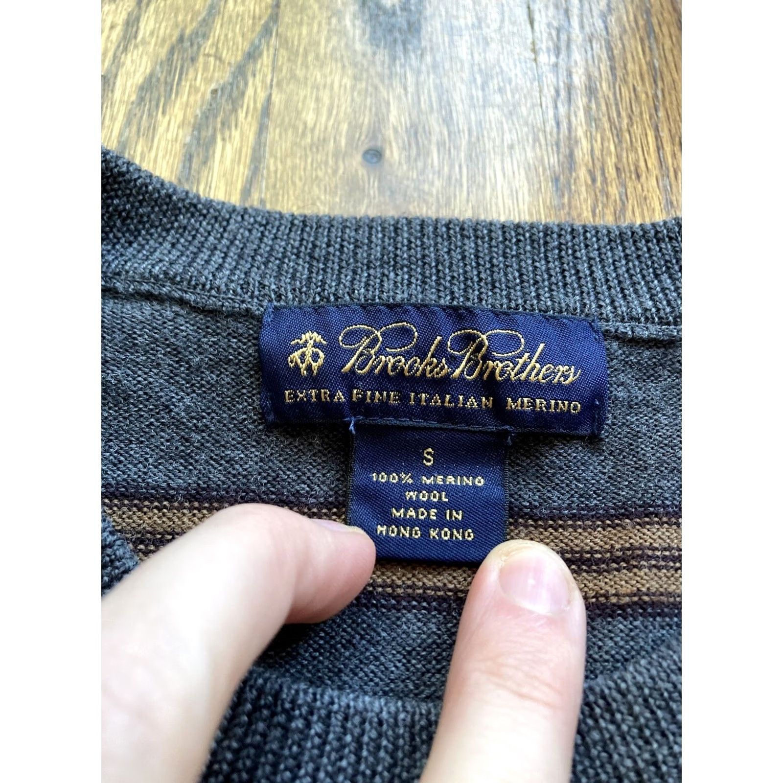 Brooks Brothers Brooks Brothers VTG Mens Sweater Extra Fine Merino Wool Size Small Gray Striped Pullover Size US S / EU 44-46 / 1 - 4 Thumbnail