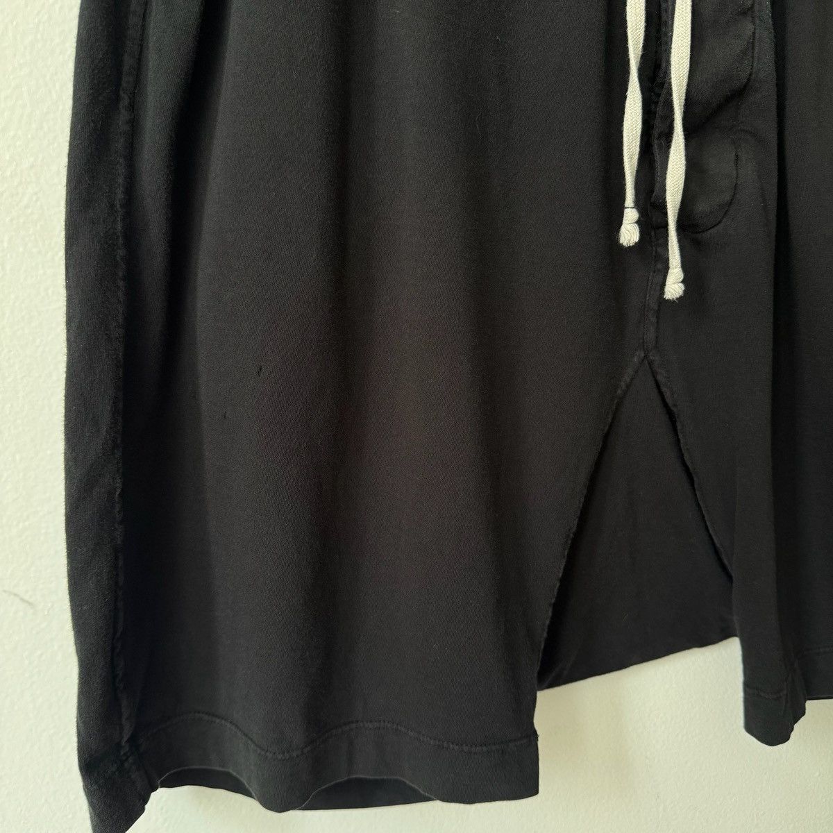 Rick Owens Drkshdw Rick Owens DRKSHDW Drawstring Pods Shorts Large Size US 36 / EU 52 - 3 Thumbnail