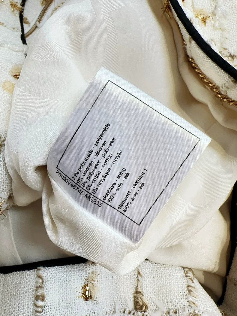 Chanel Chanel 19s beach series beige gold jacket neckline bow jac Size XS / US 0-2 / IT 36-38 - 7 Thumbnail