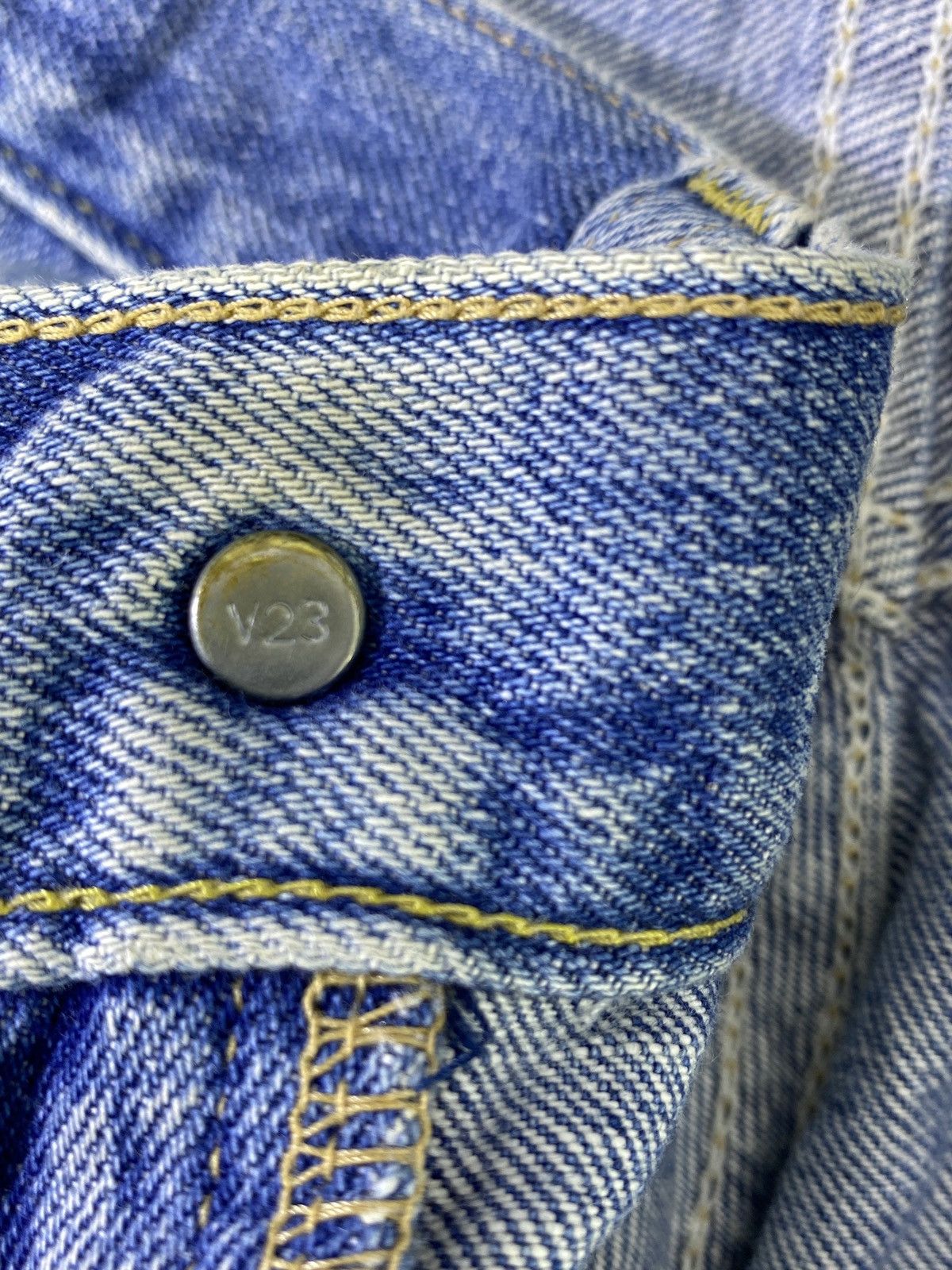 Jean × Levi's × Vintage Vintage Levis 519 Distressed Blue Wash Jeans - J964 Size US 31 - 6 Thumbnail