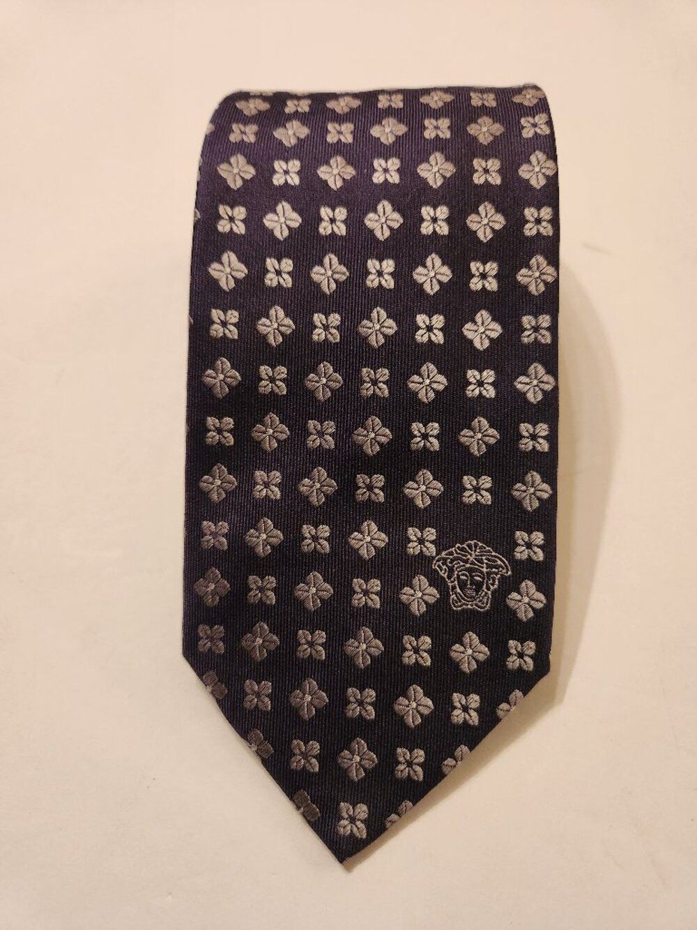 Versace versace men's purple 100%silk tie 3 1/4" X 61 1/4" Size ONE SIZE - 1 Thumbnail