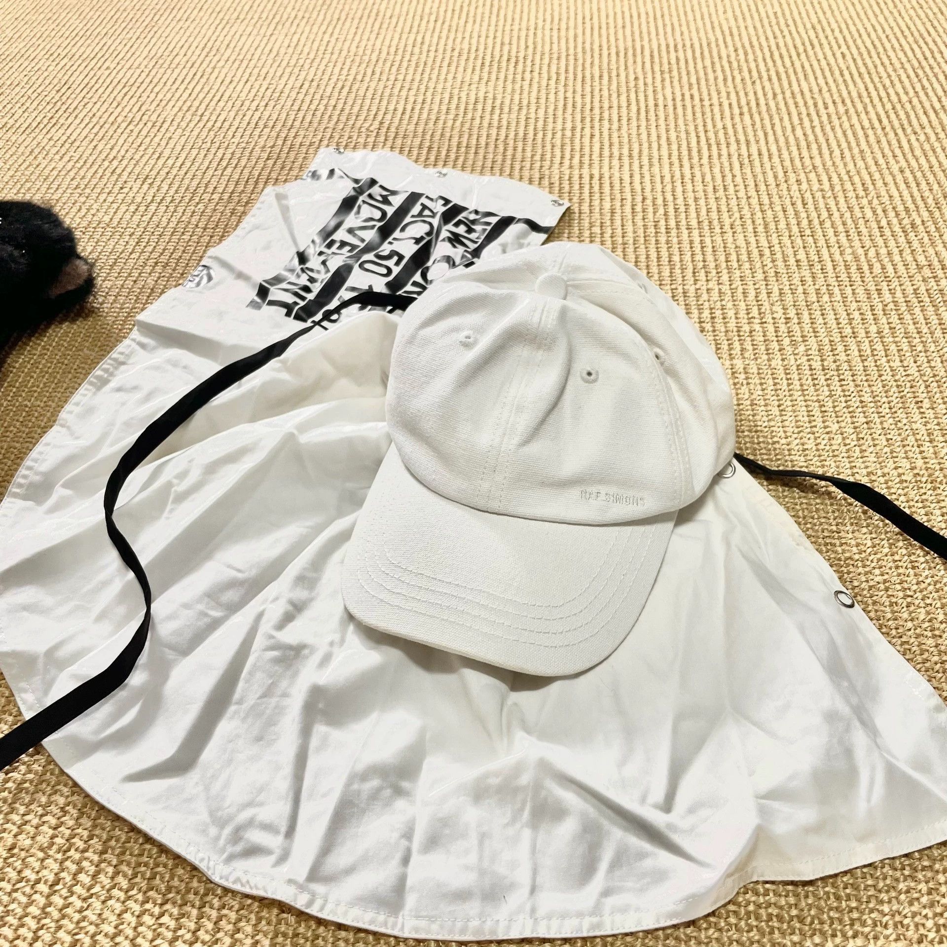 Raf Simons Raf Simons 18SS joy Happy Split Biebu Cap-2508 Size ONE SIZE - 2 Thumbnail