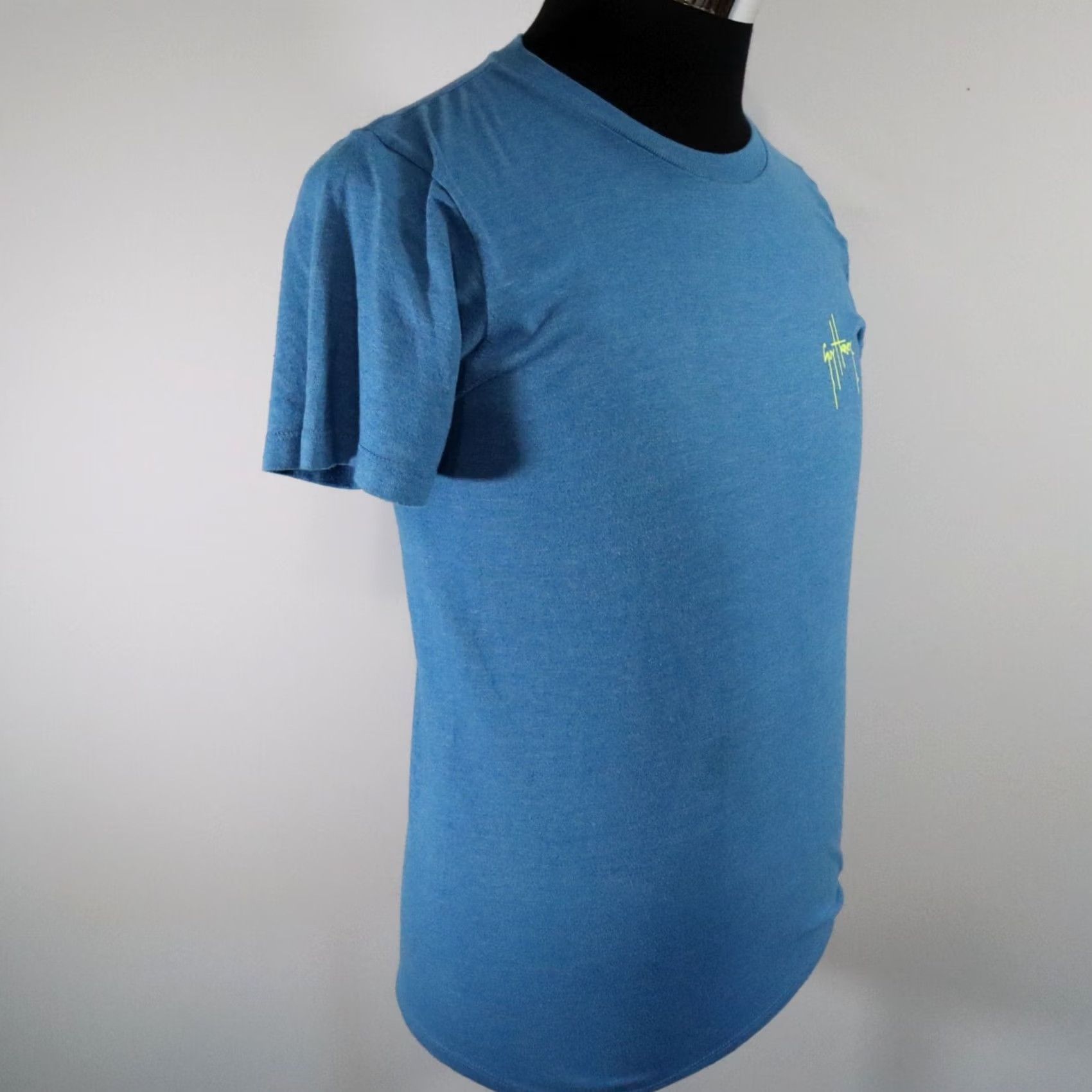 Guy Harvey Guy Harvey T-Shirt Mens Small Crew Neck Tee Blue Short Sleeve Sport Fishing Shirt Mens Small Blue Logo 90s? Size US S / EU 44-46 / 1 - 5 Thumbnail