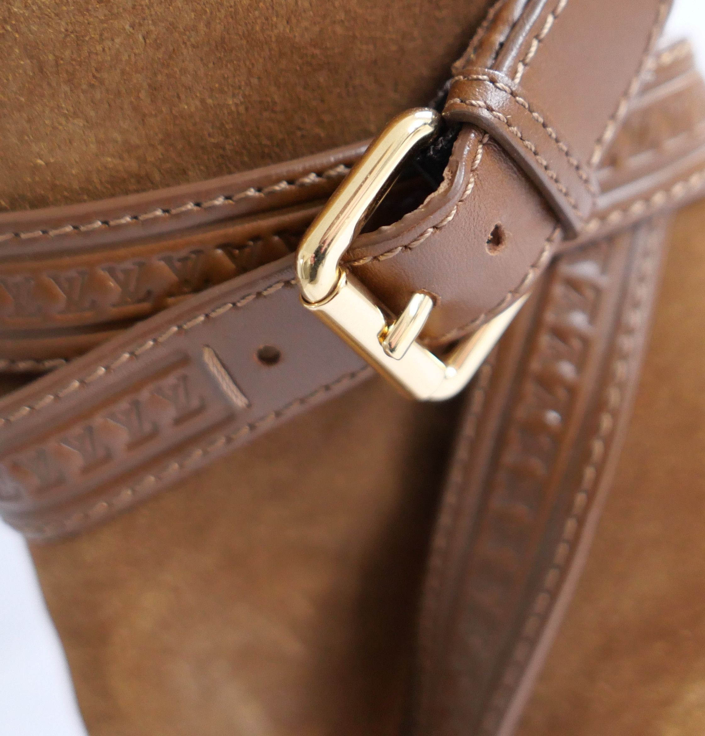 Louis Vuitton Louis Vuitton Belted Suede Ankle Boots Size US 5 / IT 35 - 4 Thumbnail