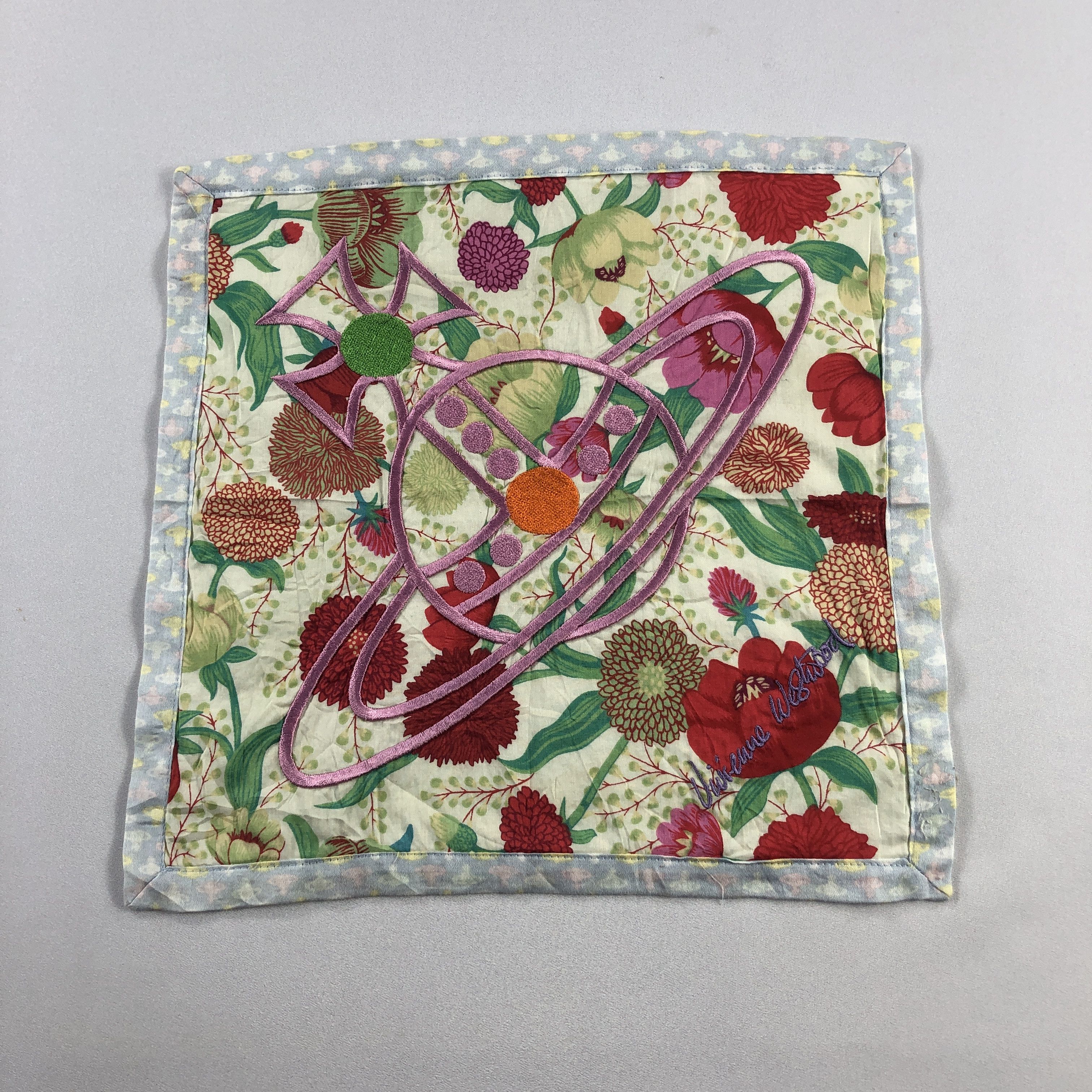 Vintage Vivienne Westwood Handkerchief Neckerchief Bandana H2505 Size ONE SIZE - 1 Thumbnail