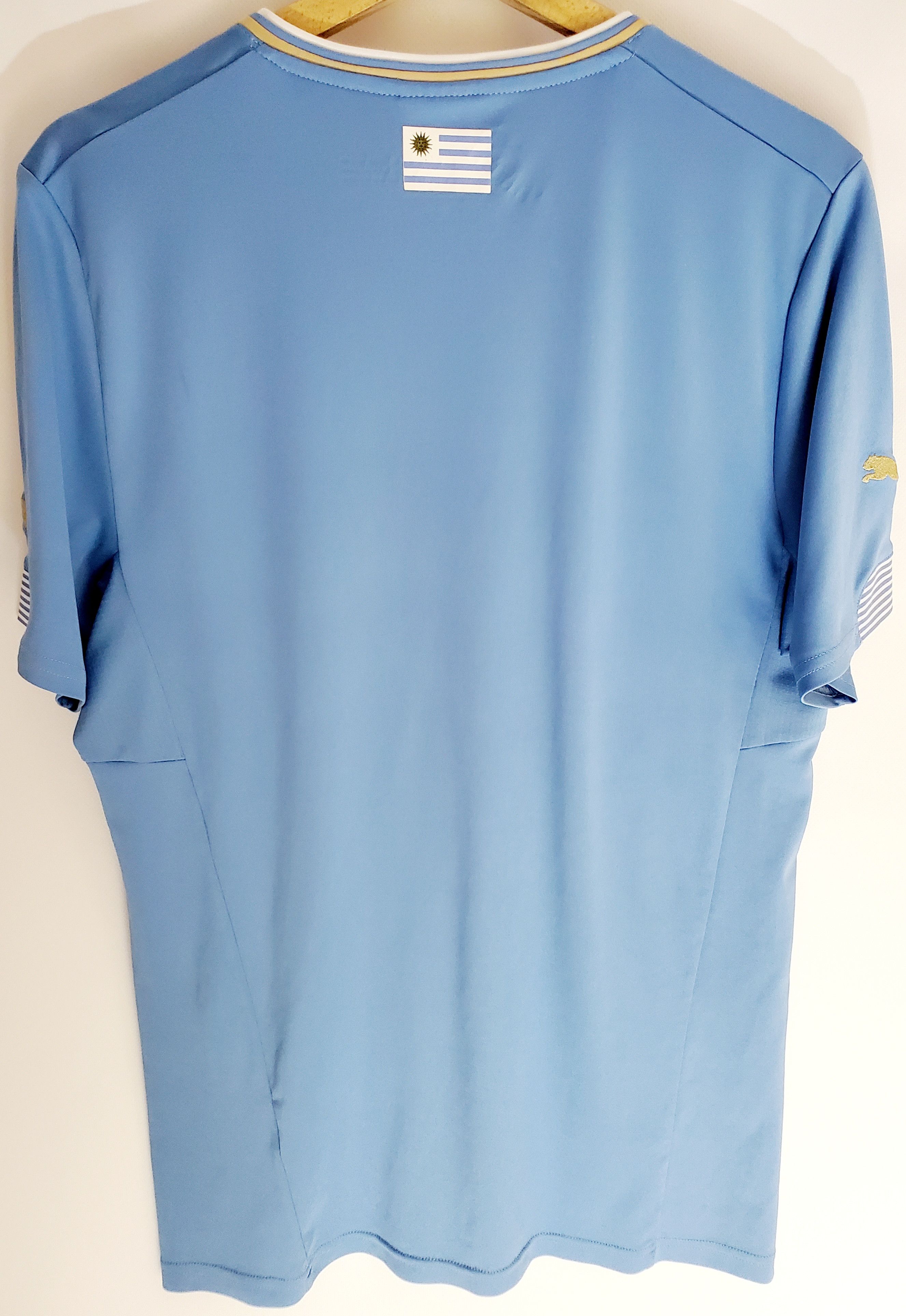 Puma URUGUAY 2014/2015 HOME Puma soccer jersey size L Size US L / EU 52-54 / 3 - 8 Thumbnail
