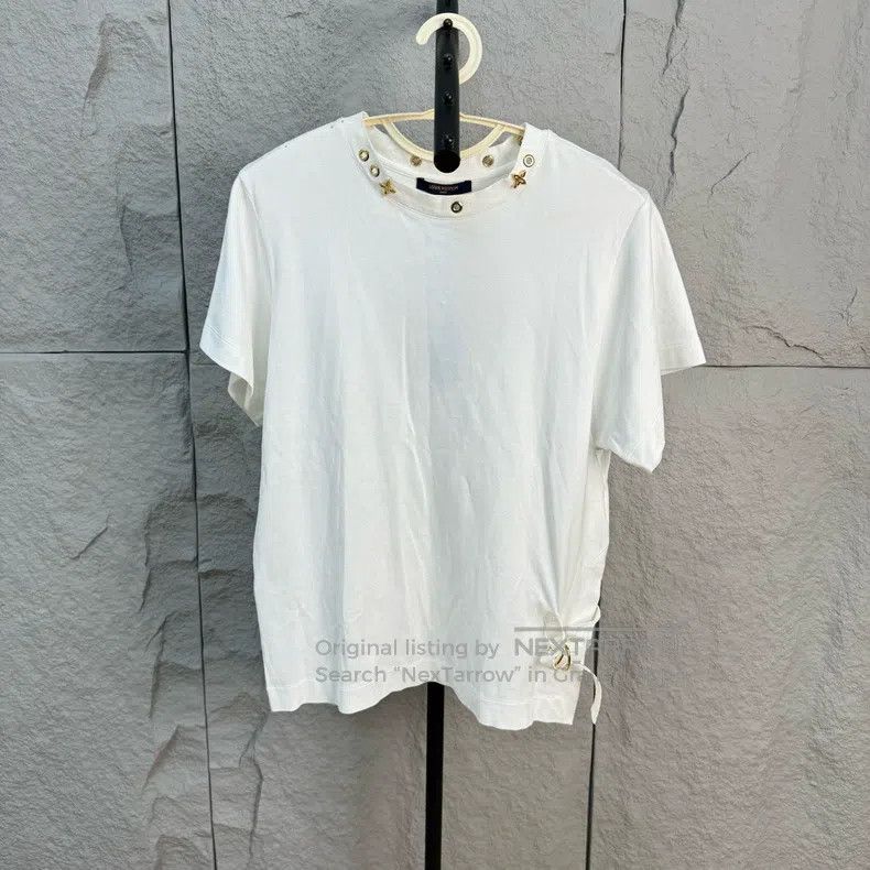 Louis Vuitton Louis Vuitton Four-leaf clover metal logo T-shirt Size US M / EU 48-50 / 2 - 1 Thumbnail