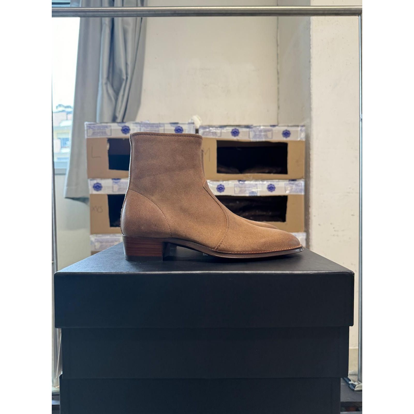 Saint Laurent Paris o1alsimx924 Q:2 / 669285 Wyatt Chelsea Suede Boots in Brown Size US 7 / EU 40 - 13 Thumbnail