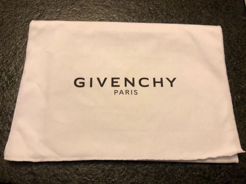 Givenchy Givenchy Dog Head Handbag Size ONE SIZE - 7 Thumbnail
