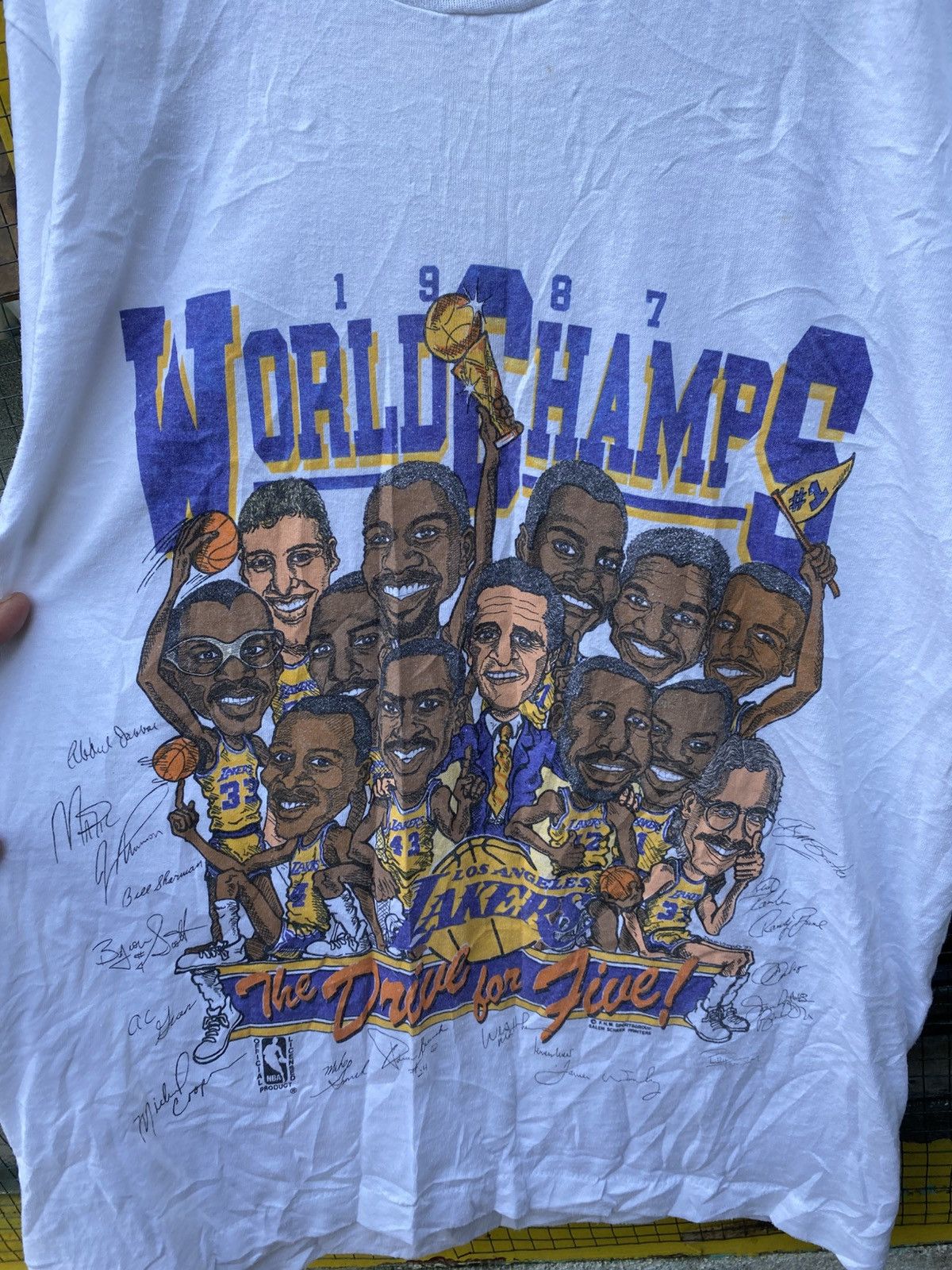 NBA Vintage 80’s L.A Lakers 1987 World Champ Size US M / EU 48-50 / 2 - 2 Thumbnail