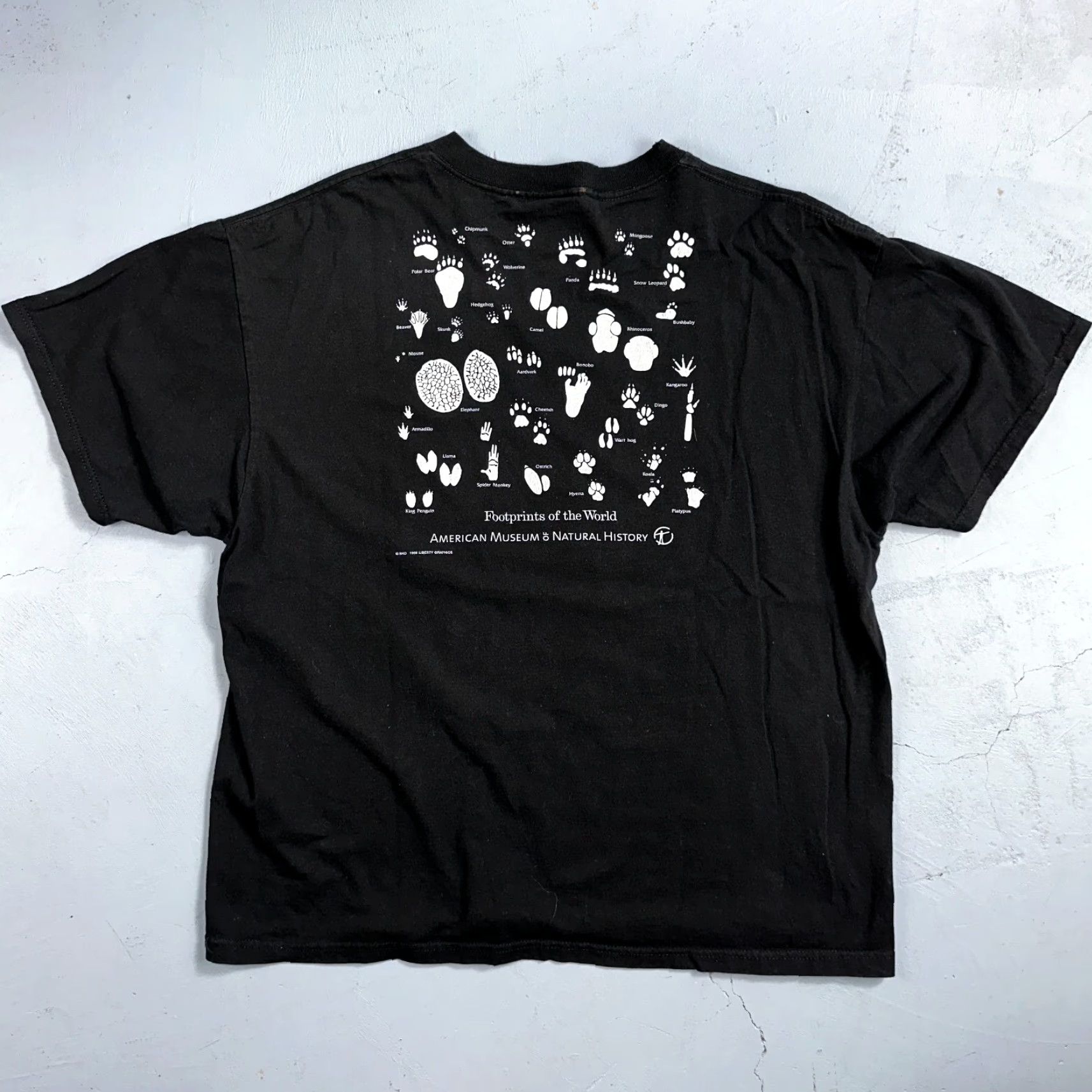 Vintage VINTAGE Pro Delta Constellations T-Shirt Men XL Black Animal Footprints 70s 80s 90s Hippie Retro Size US XL / EU 56 / 4 - 7 Thumbnail