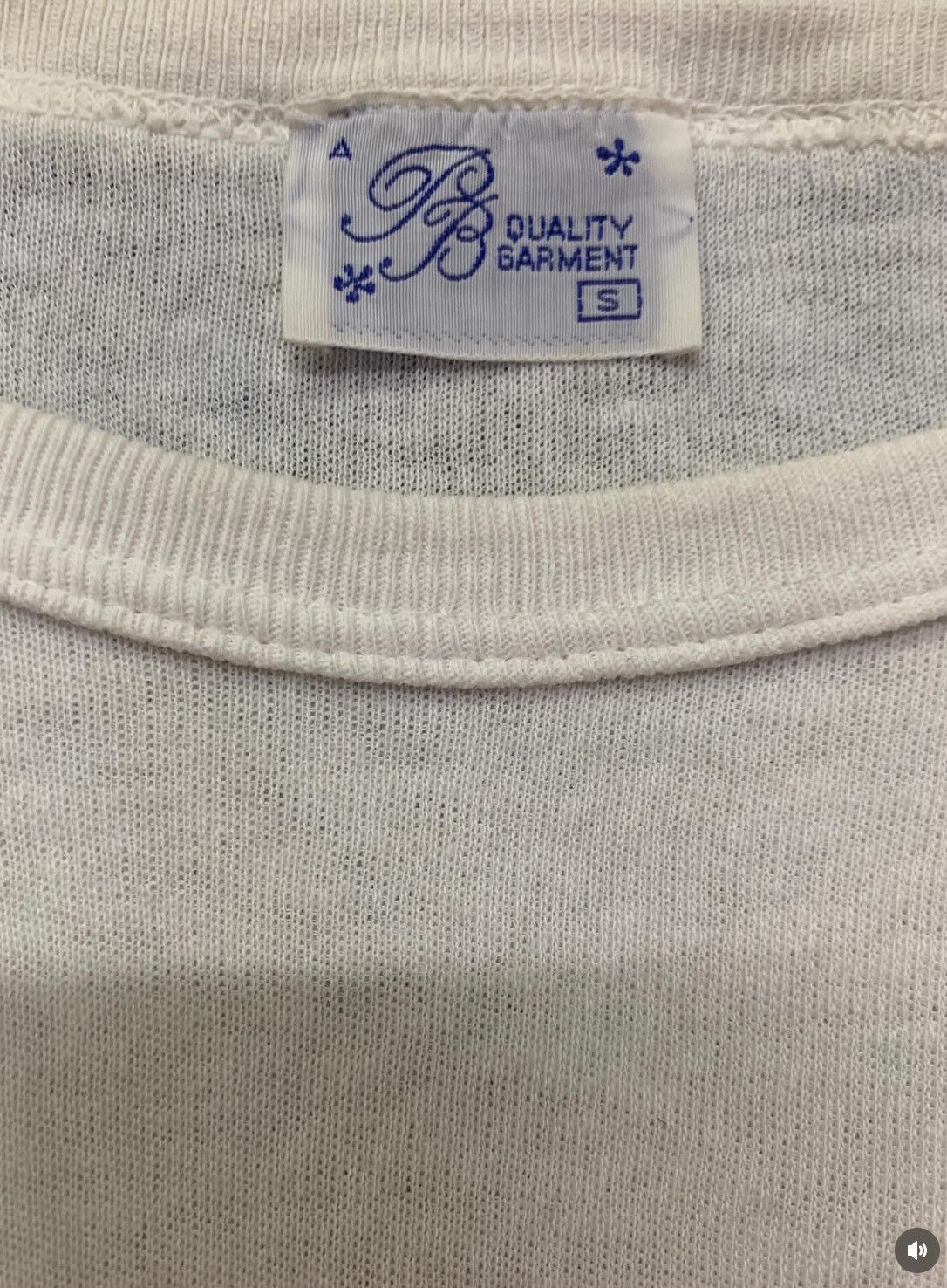 Vintage MERCK T-SHIRT 70’s 80’s Size US S / EU 44-46 / 1 - 7 Thumbnail