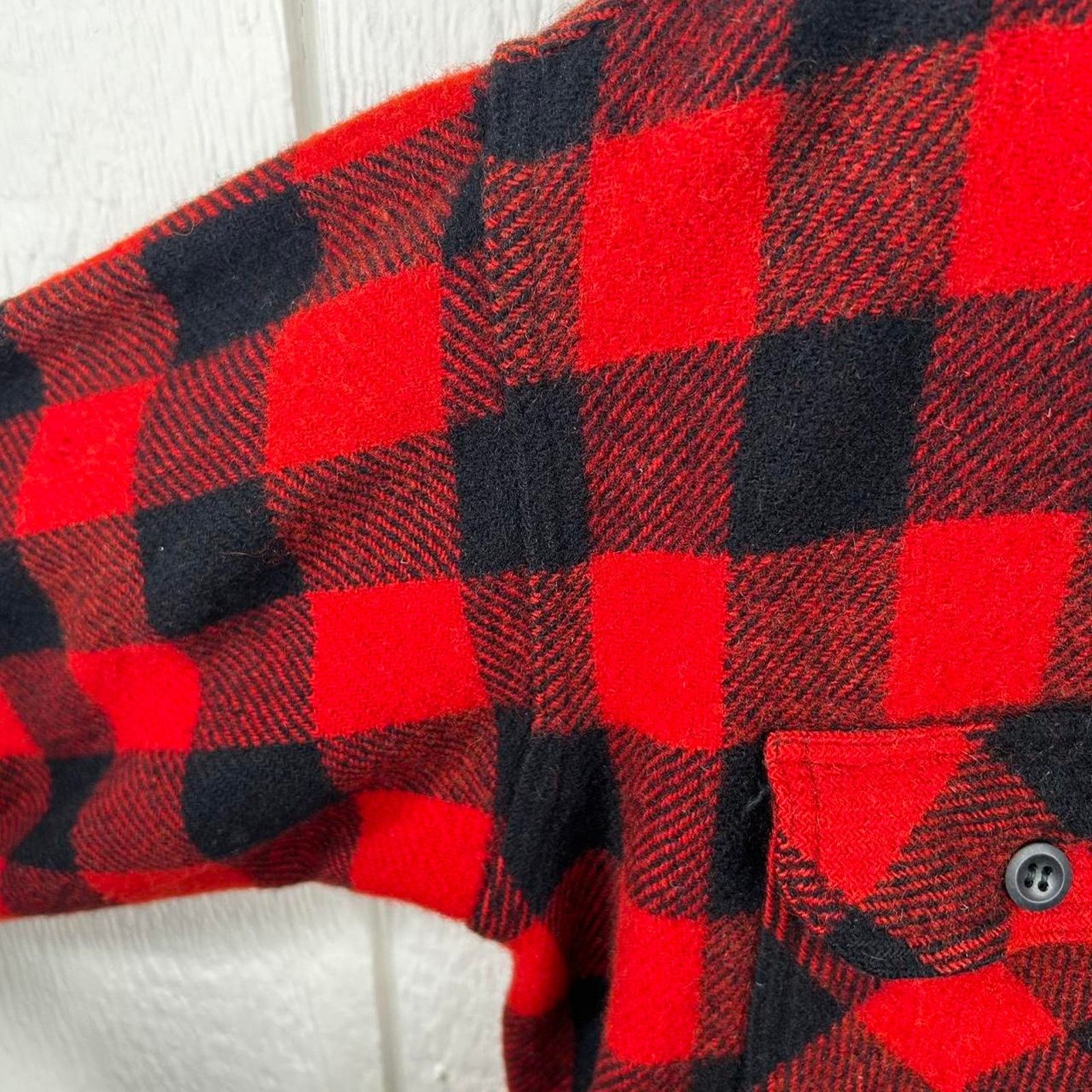 Other Vintage 90's Plaid Red & Black 100% Wool Button-Up Large Size US L / EU 52-54 / 3 - 3 Thumbnail