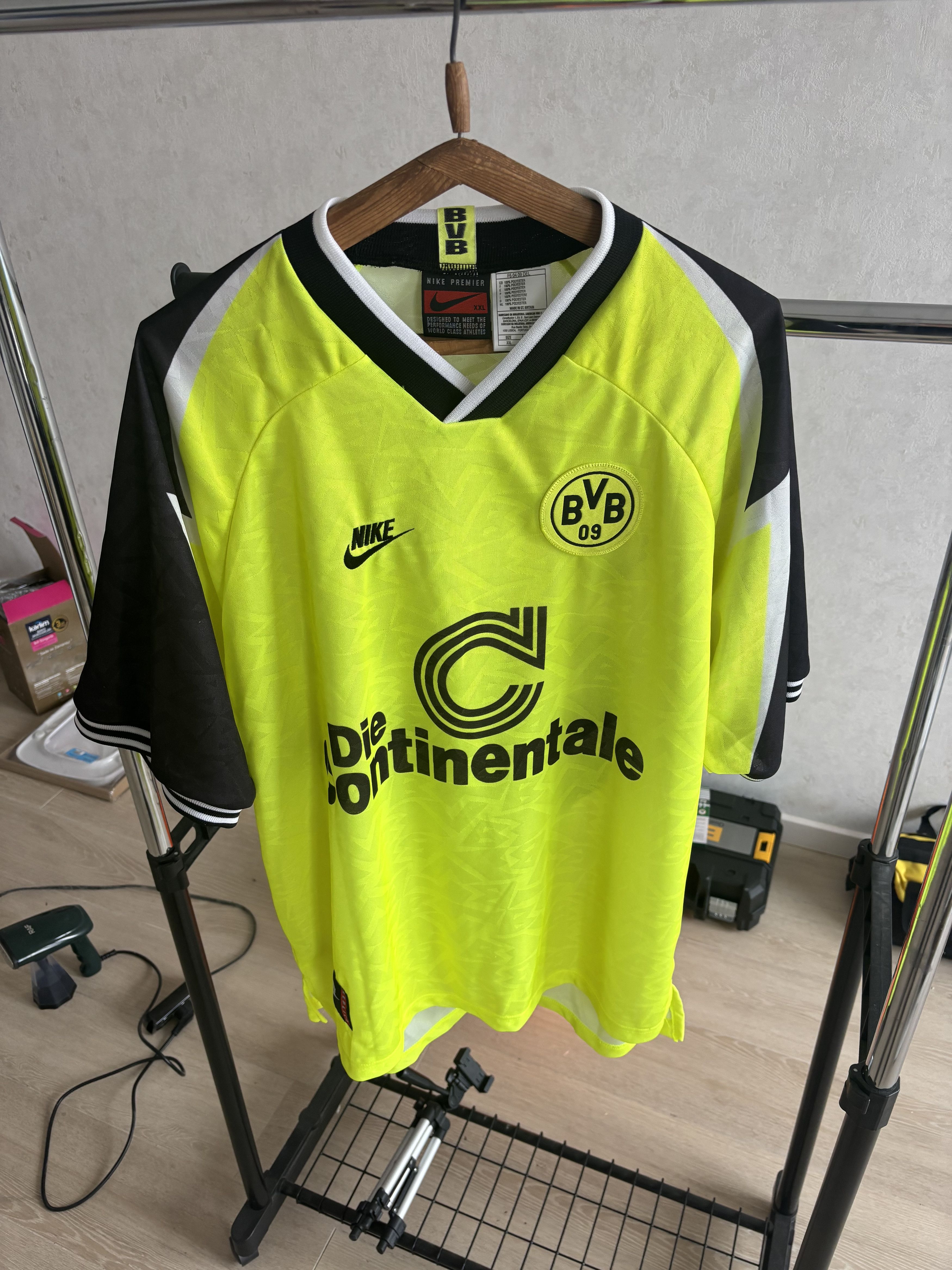 Nike Vintage Nike Borussia Dortmund 1990s Jersey Felix Sponsor Size US XXL / EU 58 / 5 - 1 Thumbnail