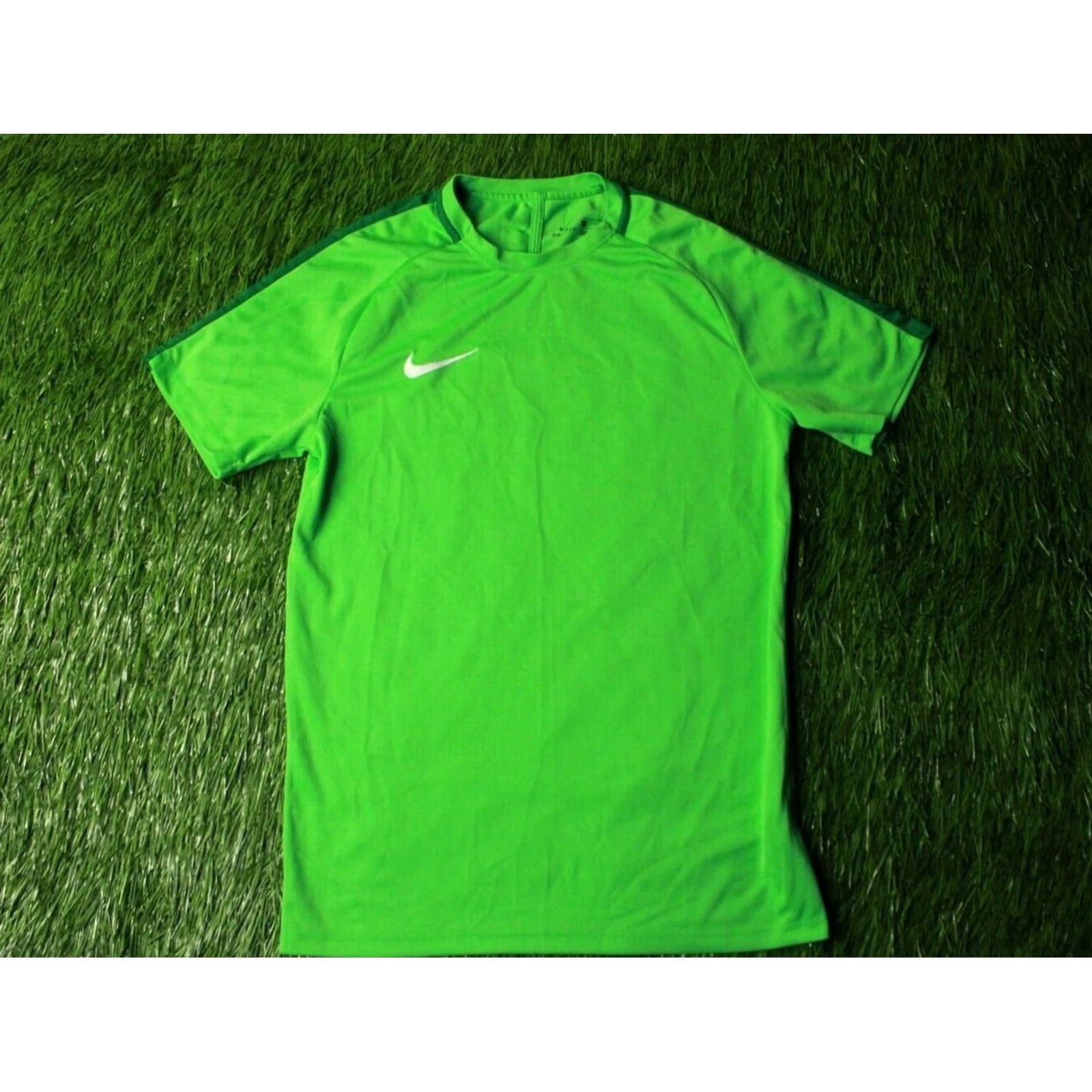 Nike NIKE DRI-FIT ORIGINAL 2019 MEN FOOTBALL SOCCER TRAINING SHIRT JERSEY SIZE S Size US S / EU 44-46 / 1 - 2 Thumbnail
