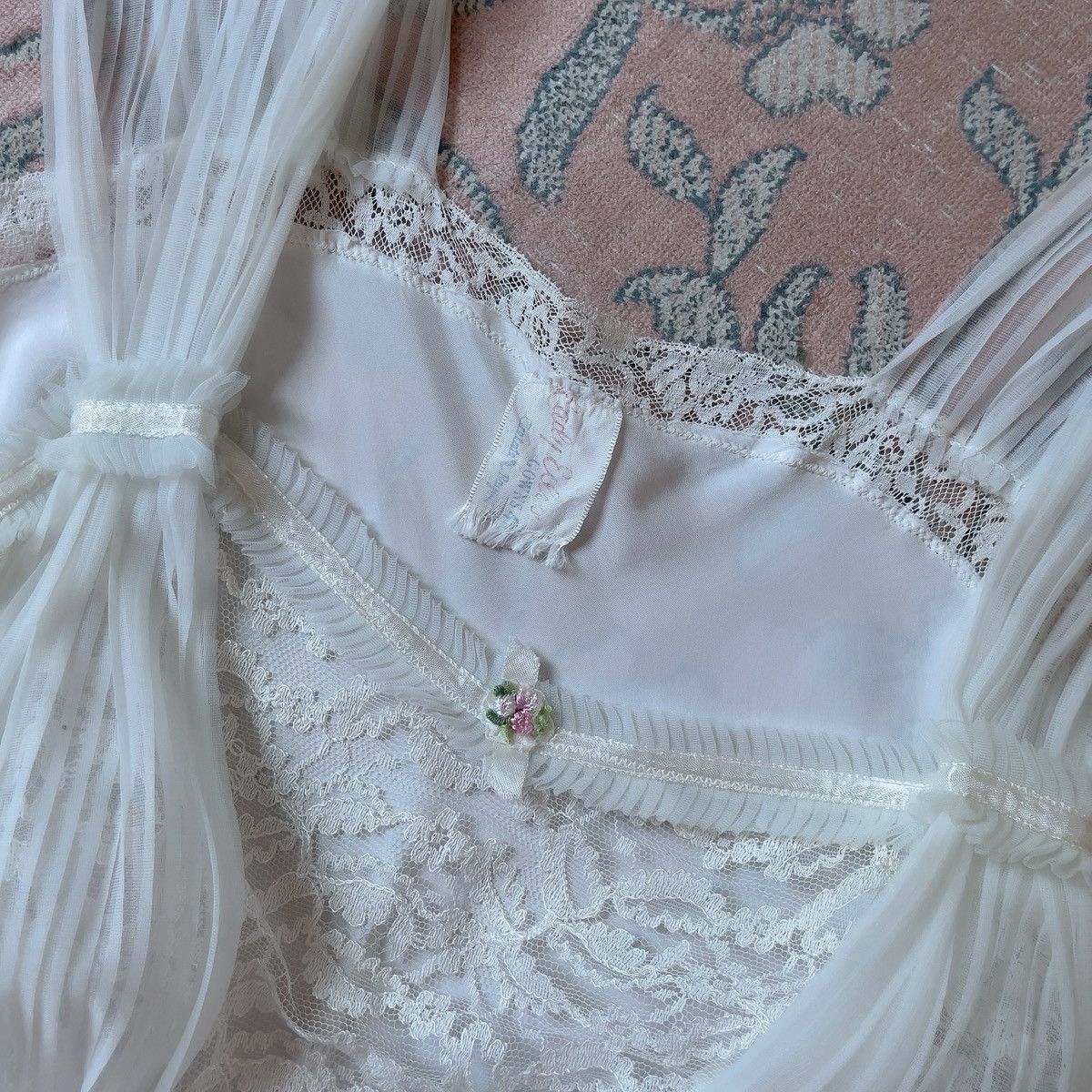 Vintage Vintage 1950s Ice Blue Rayon Nightgown (M–L) Size L / US 10 / IT 46 - 24 Thumbnail