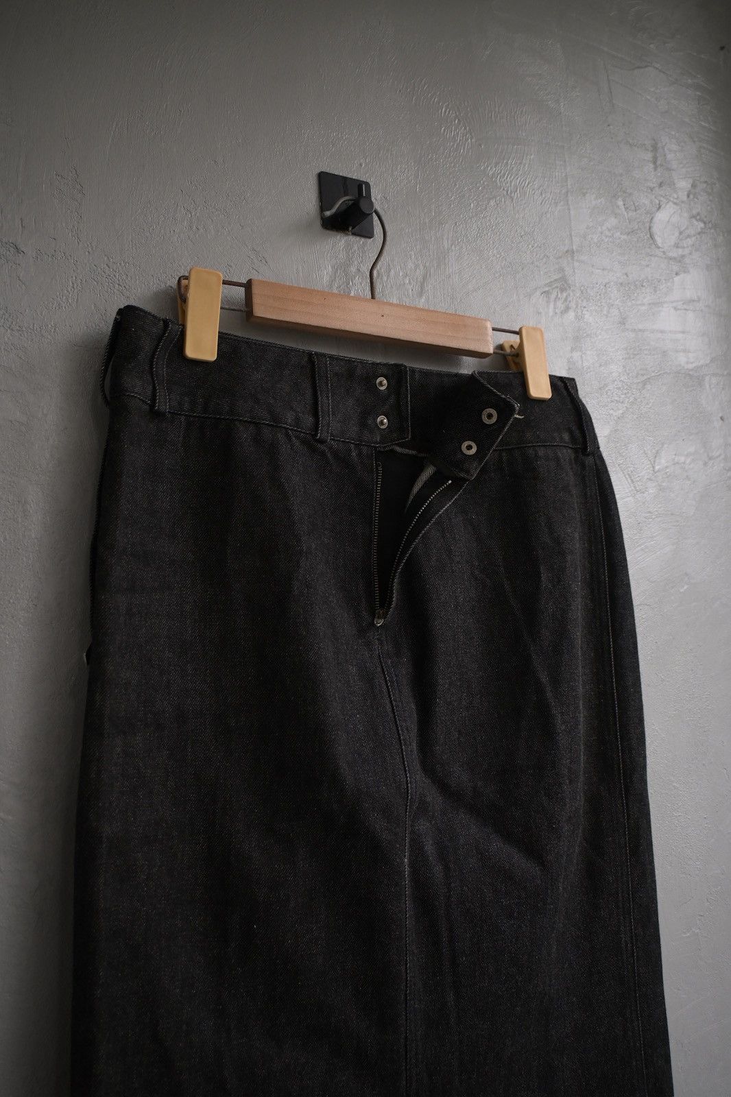 Gucci Gucci by Tom Ford S/S2002 denim pencil skirt Size 27" / US 4 / IT 40 - 6 Thumbnail