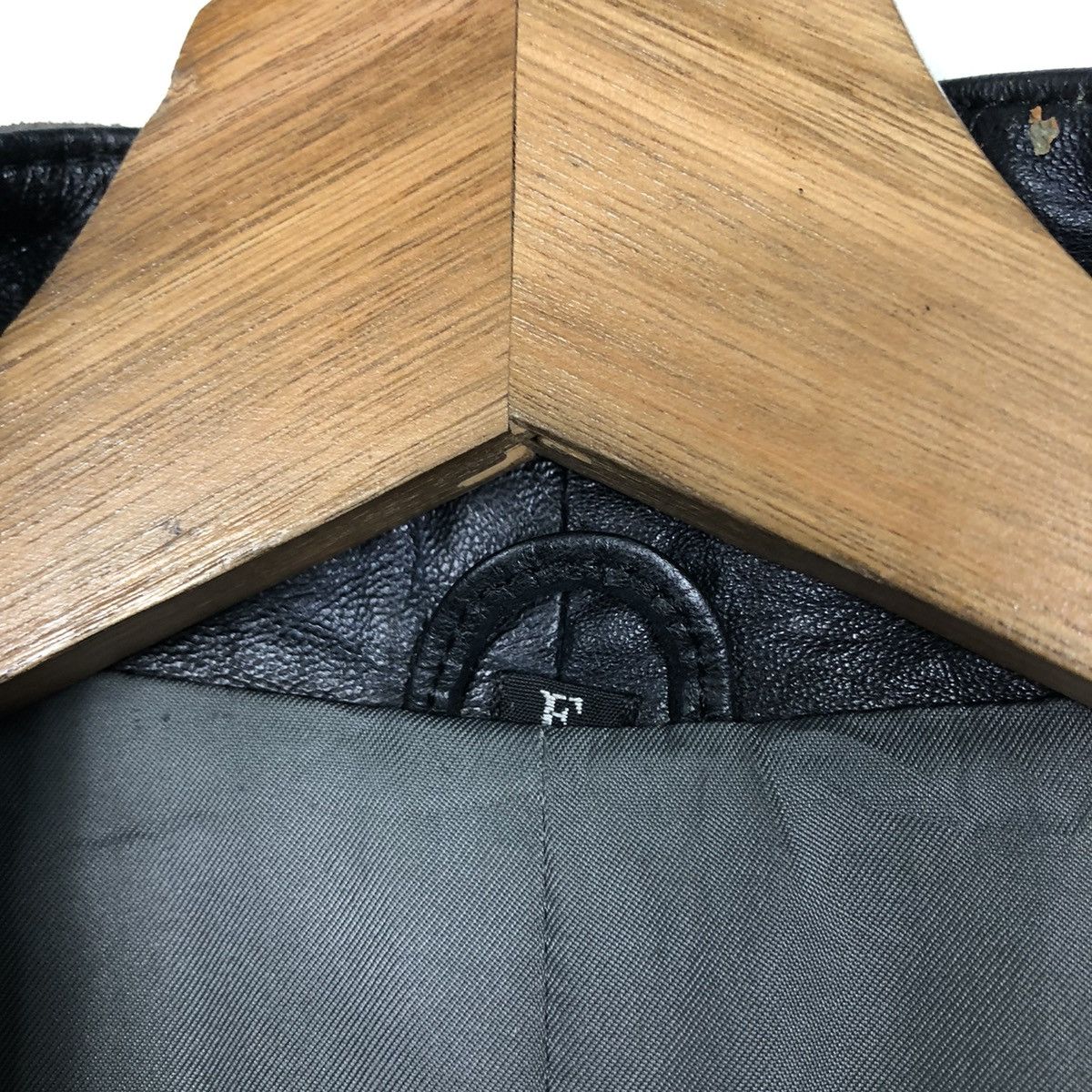 Japanese Brand Vintage Shearling Leather Jacket Unknown Brand Issey Miyake Size US M / EU 48-50 / 2 - 18 Thumbnail