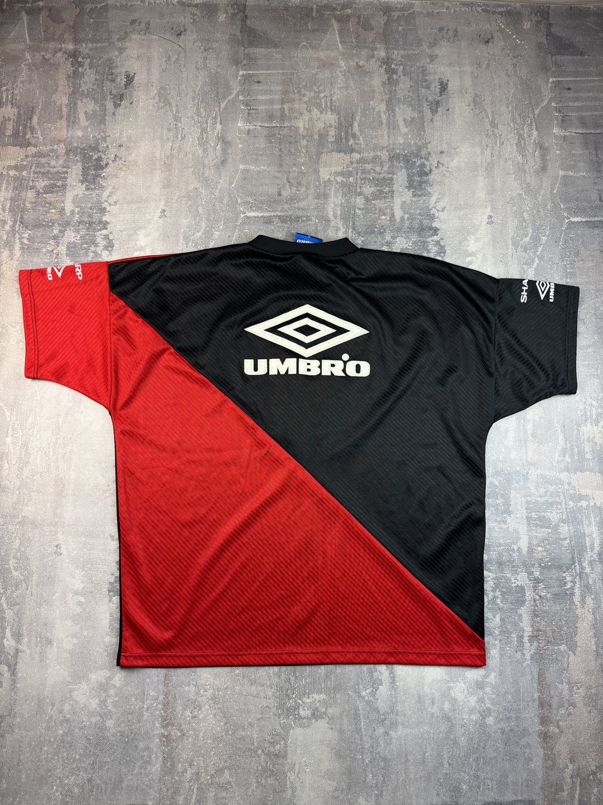 Umbro Manchester United 1994/96 Training Football Soccer jersey Size US XL / EU 56 / 4 - 7 Thumbnail