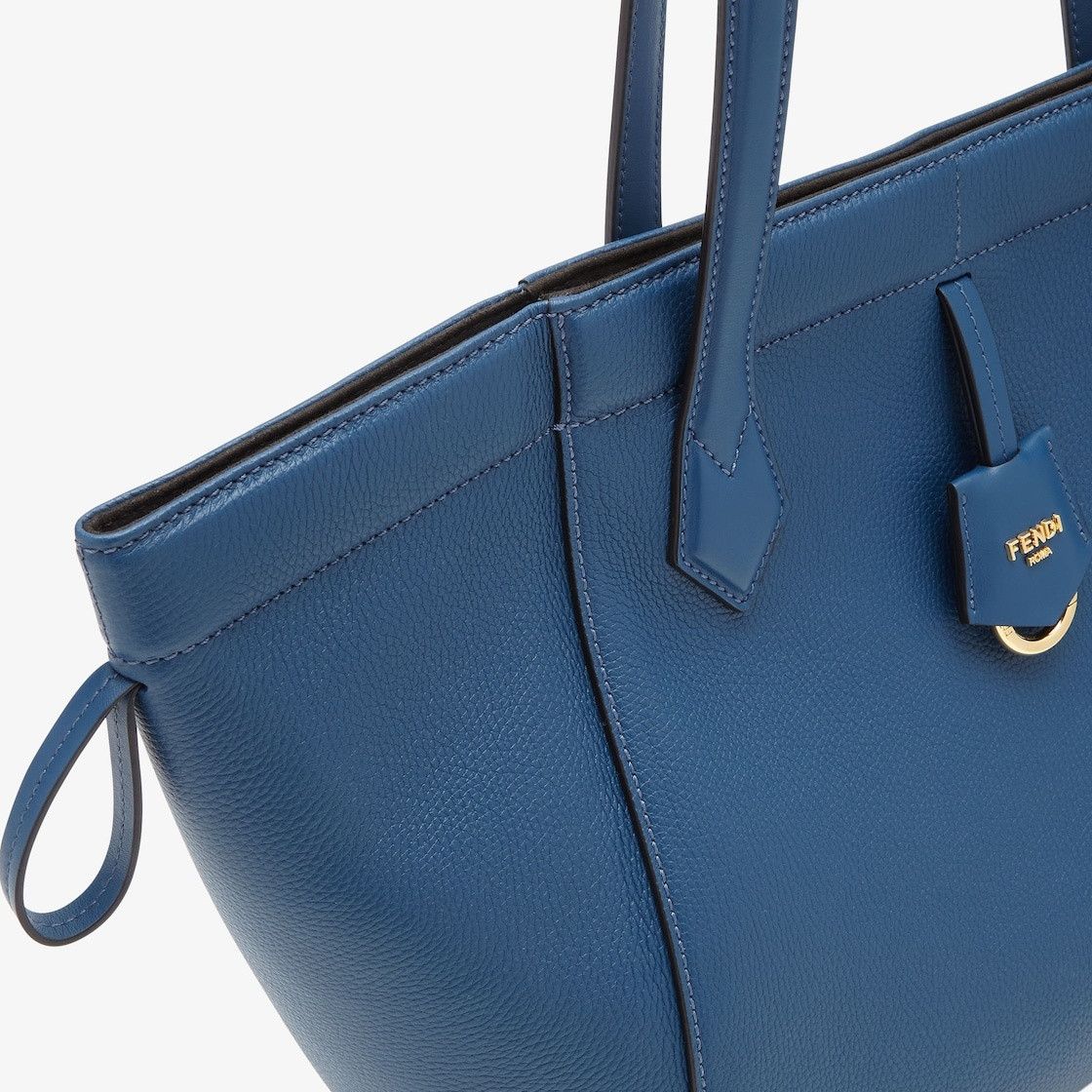 Fendi o1s1wg110925 Size: OS/Fendi Origami Medium in Blue Size ONE SIZE - 5 Thumbnail