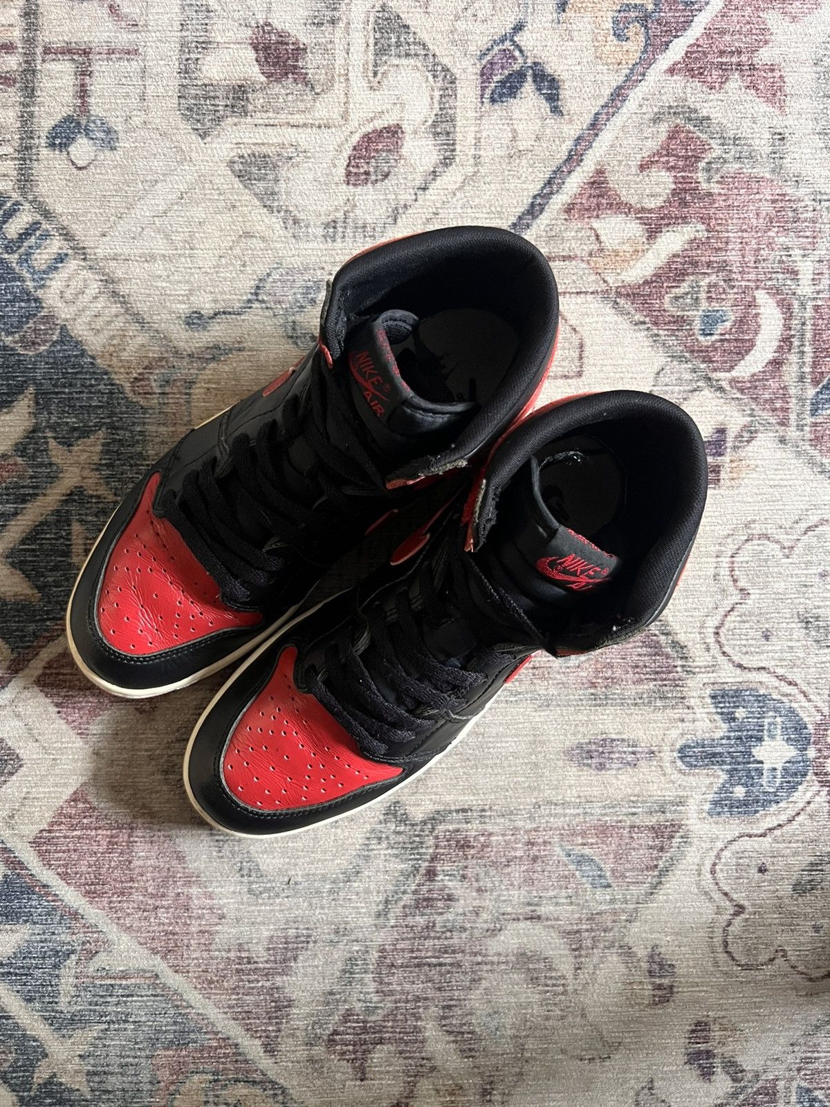 Jordan Brand Jordan 1 1994 Breds Size US 9.5 / EU 42-43 - 2 Thumbnail